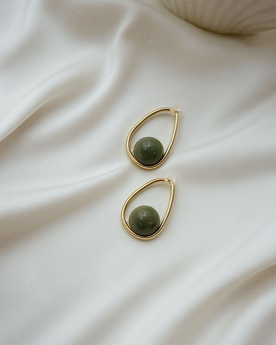 HILDA GREEN EARRINGS