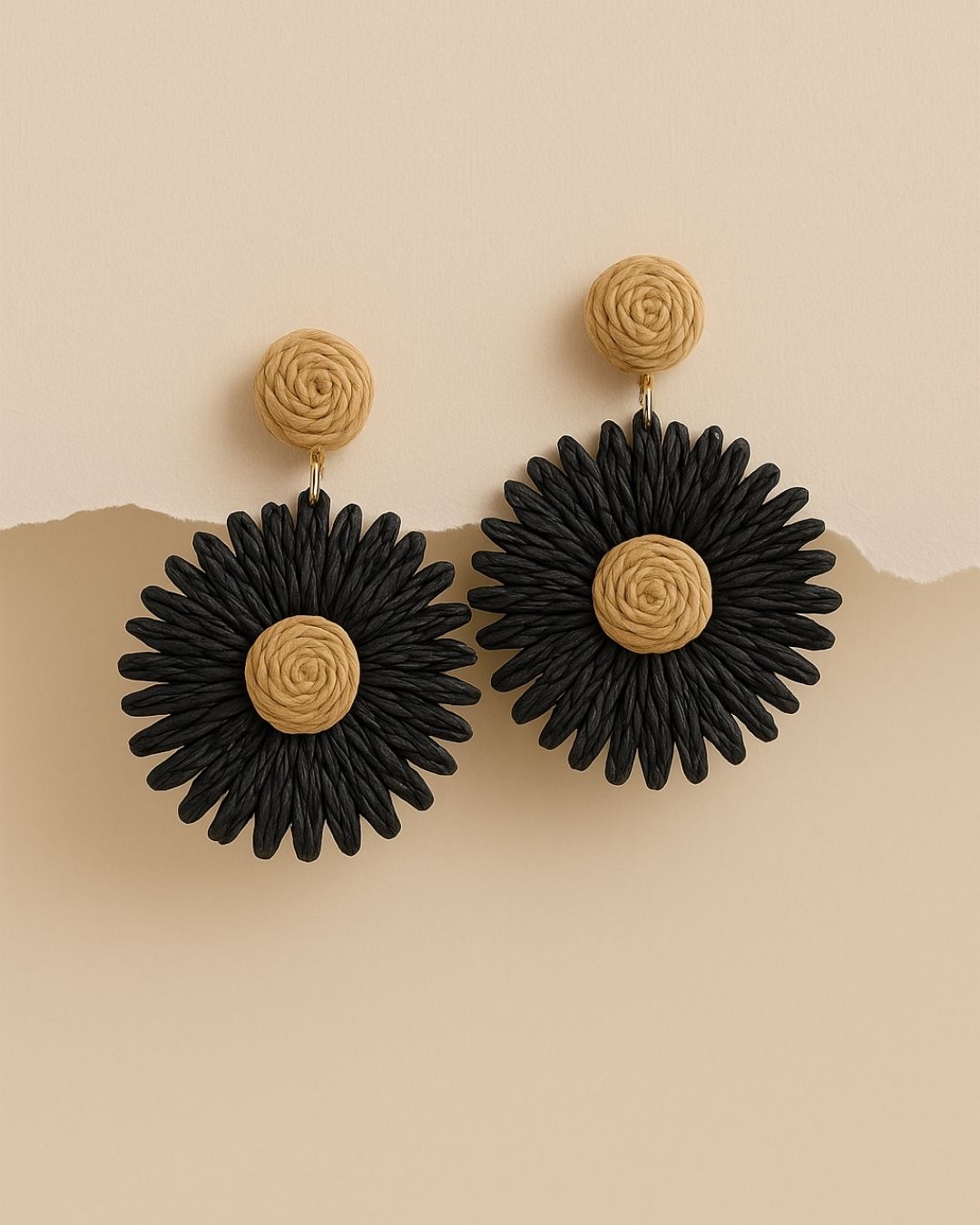 HELIOS BLACK EARRINGS