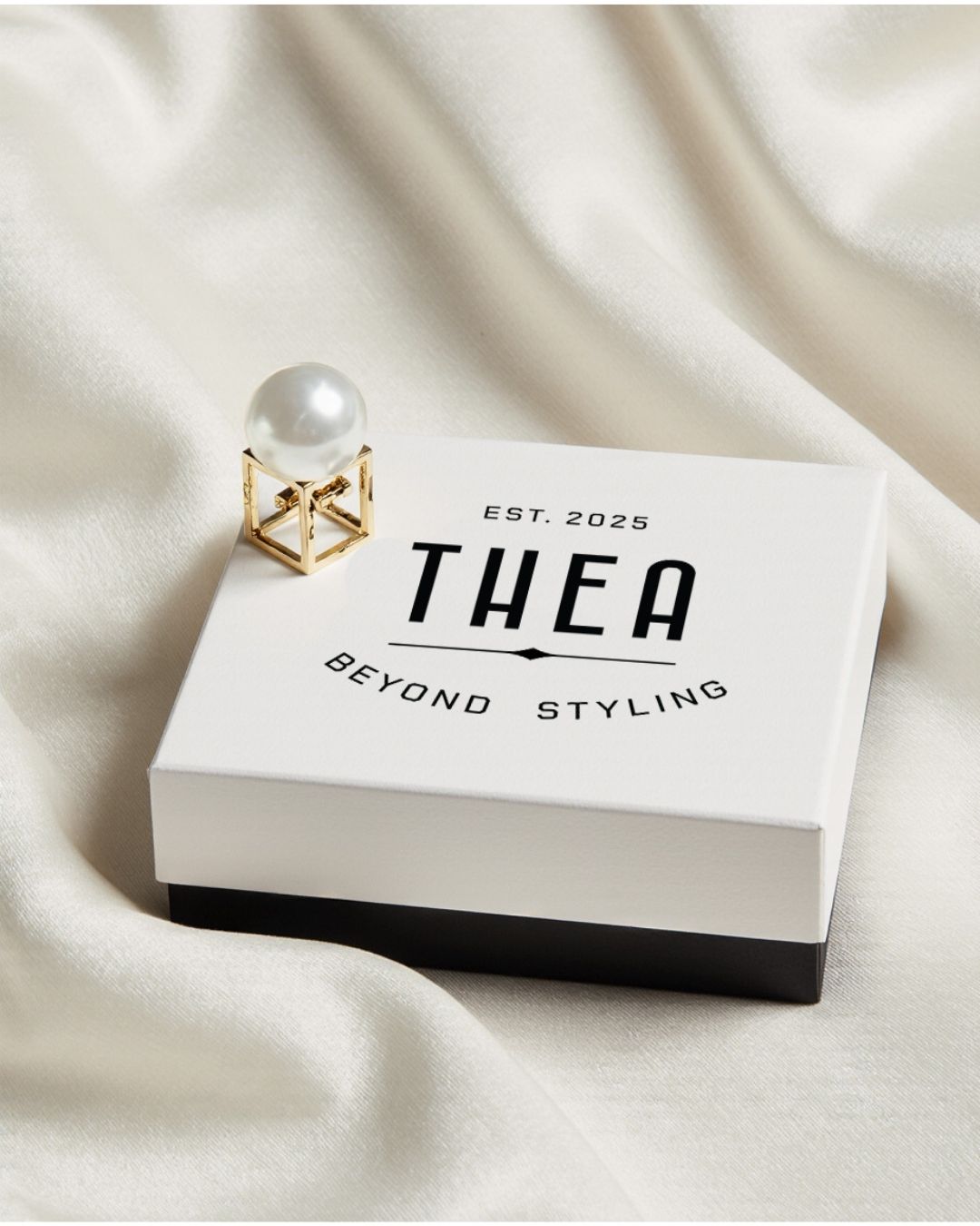 BIG PEARL CUBE RING