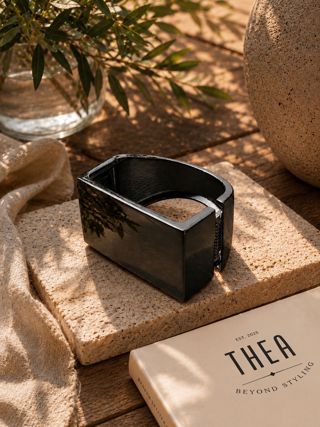 SOLIS SCULPTED BRACELET - GUNMETAL
