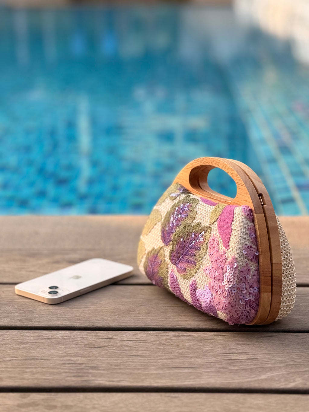 BLOOMWOOD HANDHELD BAG LILAC