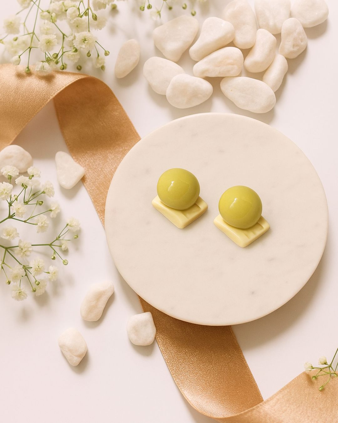 NADIA YELLOW WHITE EARRINGS