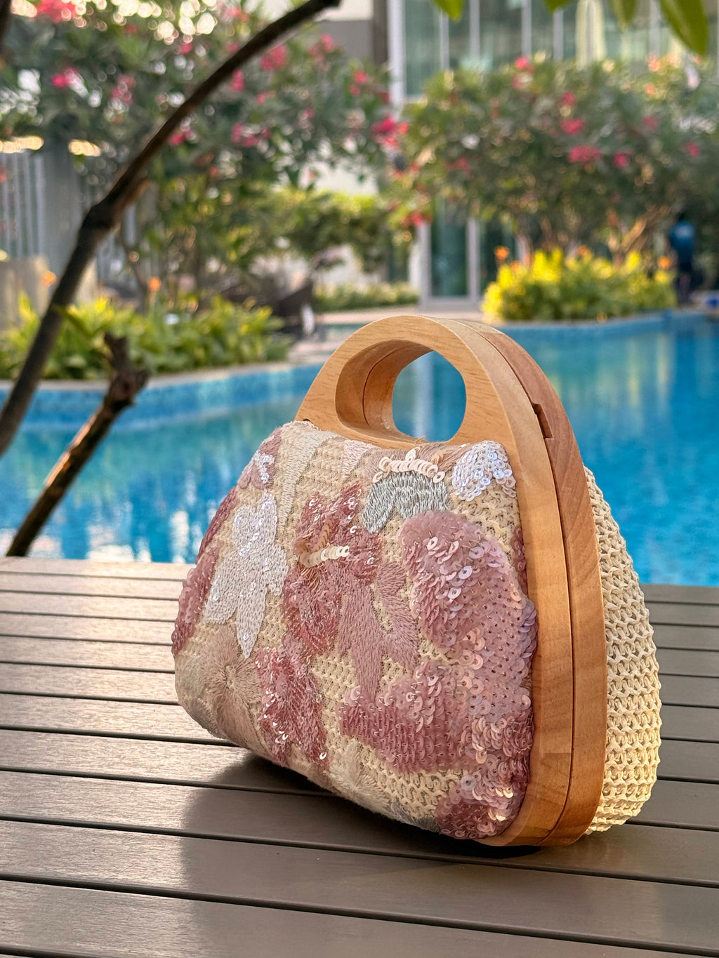 BLOOMWOOD HANDHELD BAG LILAC