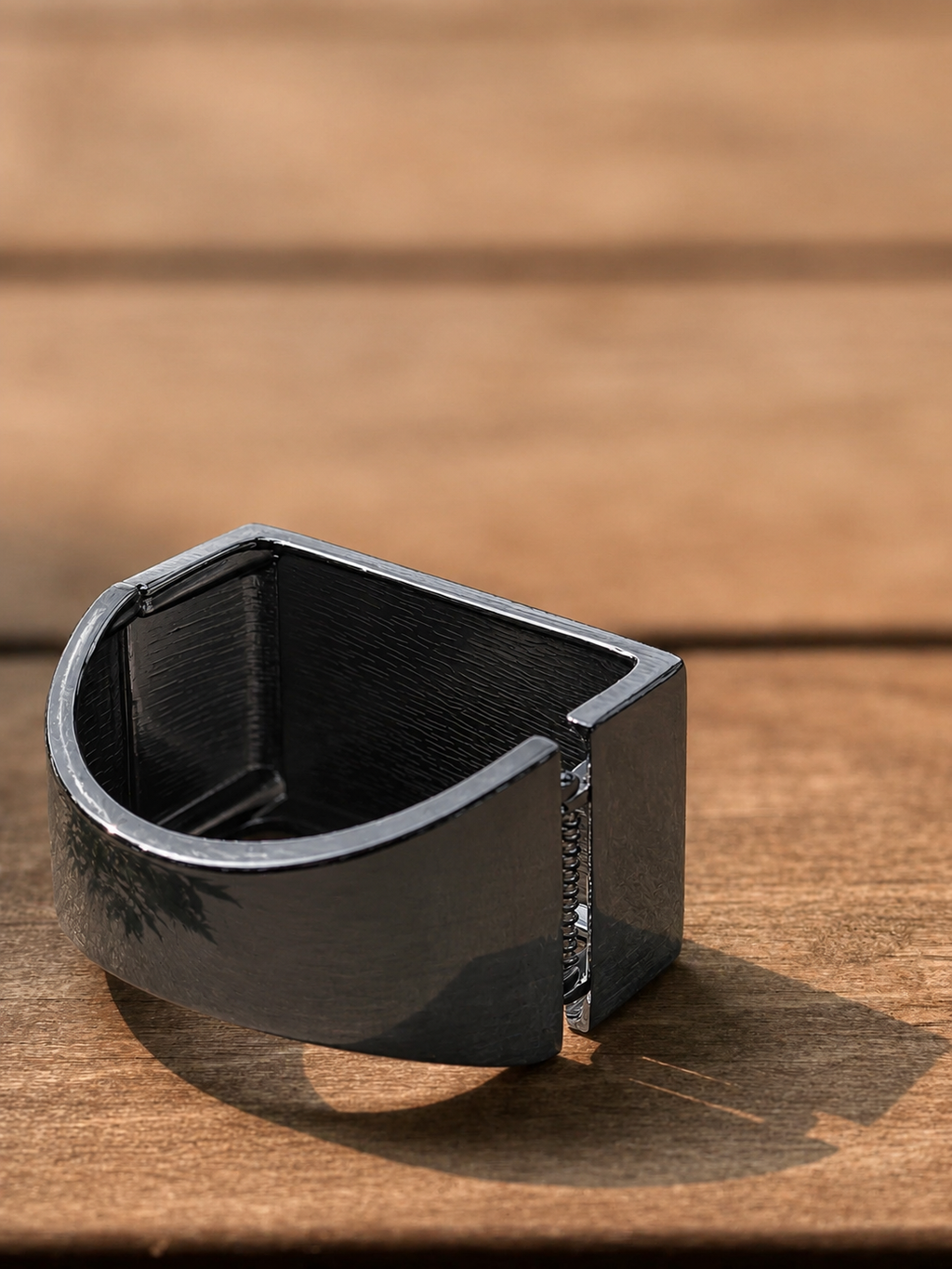SOLIS SCULPTED BRACELET - GUNMETAL