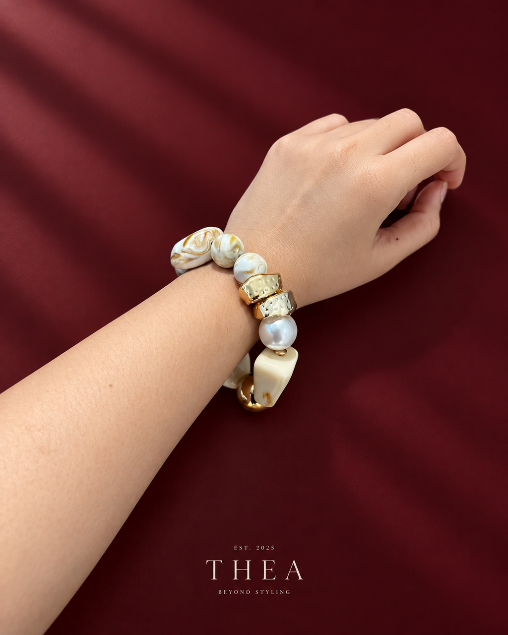 Vanilla Mosaic Bracelet with cream, caramel, pearl-look and gold-tone beads
