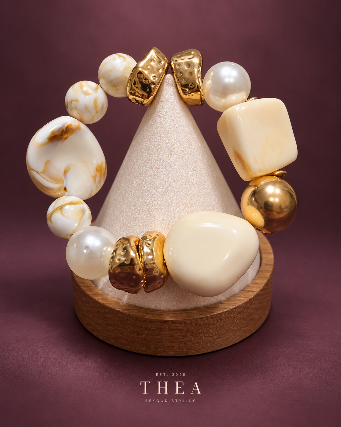 Vanilla Mosaic Bracelet with cream, caramel, pearl-look and gold-tone beads