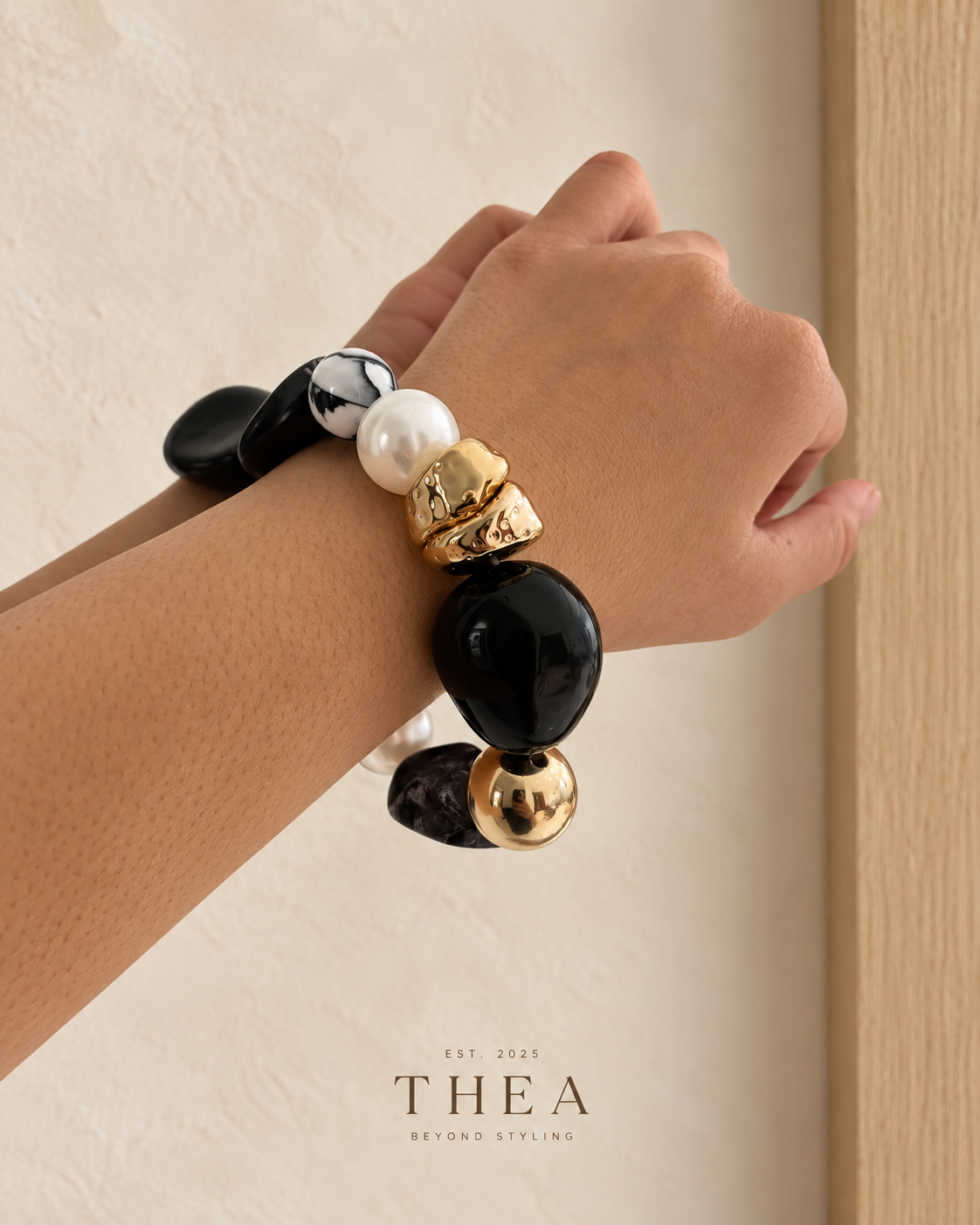 Noir Mosaic Bracelet with black, charcoal marbled, pearl-look and gold-tone beads