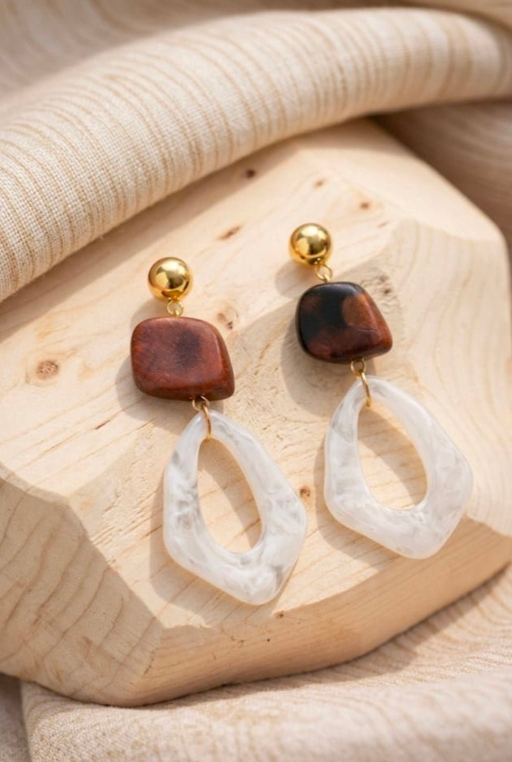 White Drift Earrings