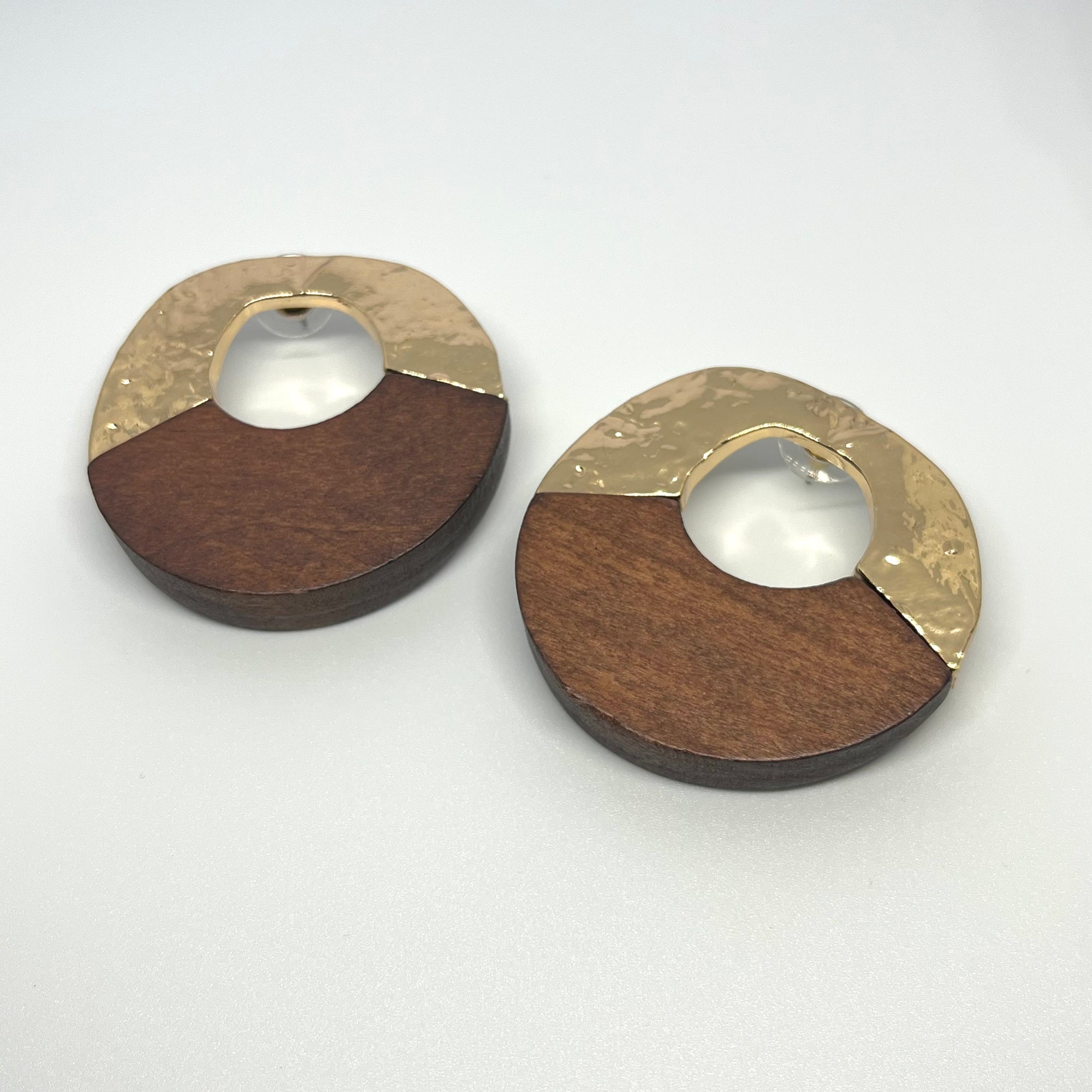 DOROTHEA WOODEN GOLD EARRINGS