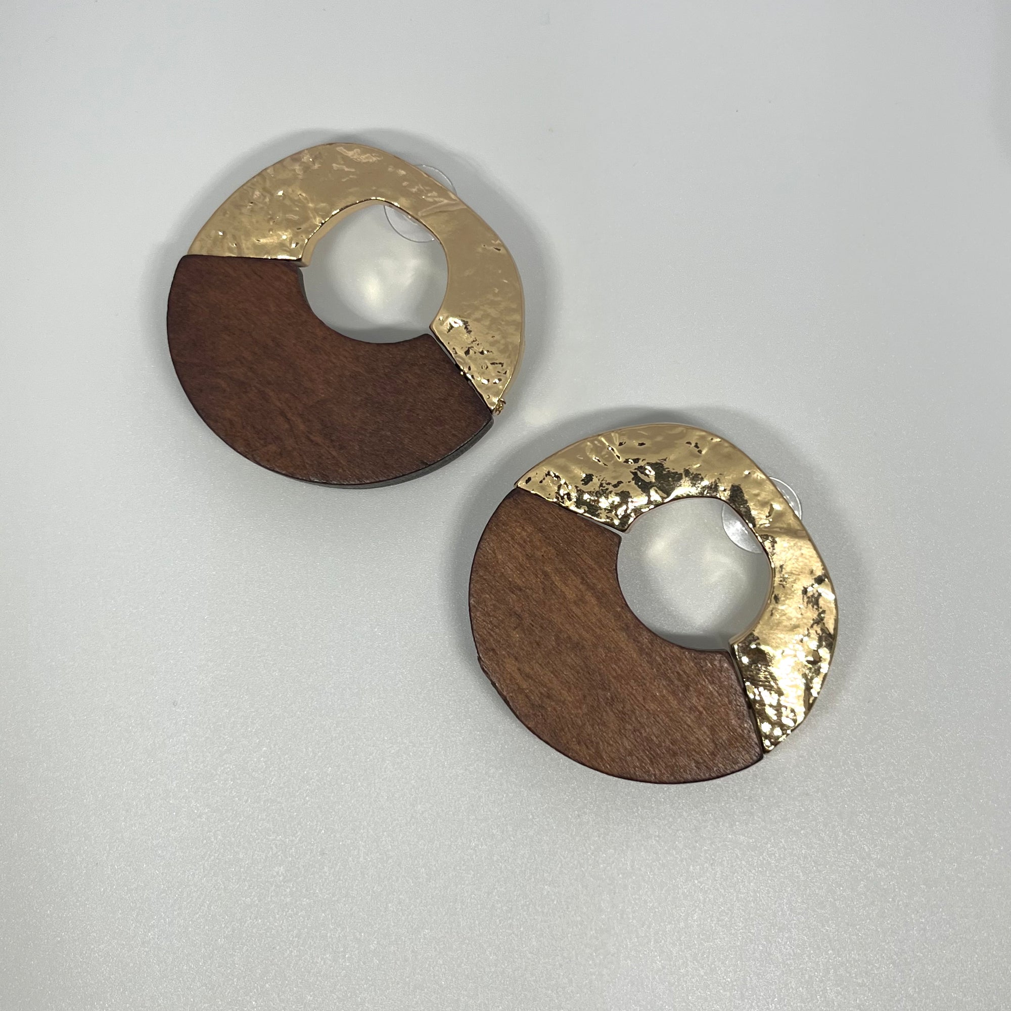 DOROTHEA WOODEN GOLD EARRINGS