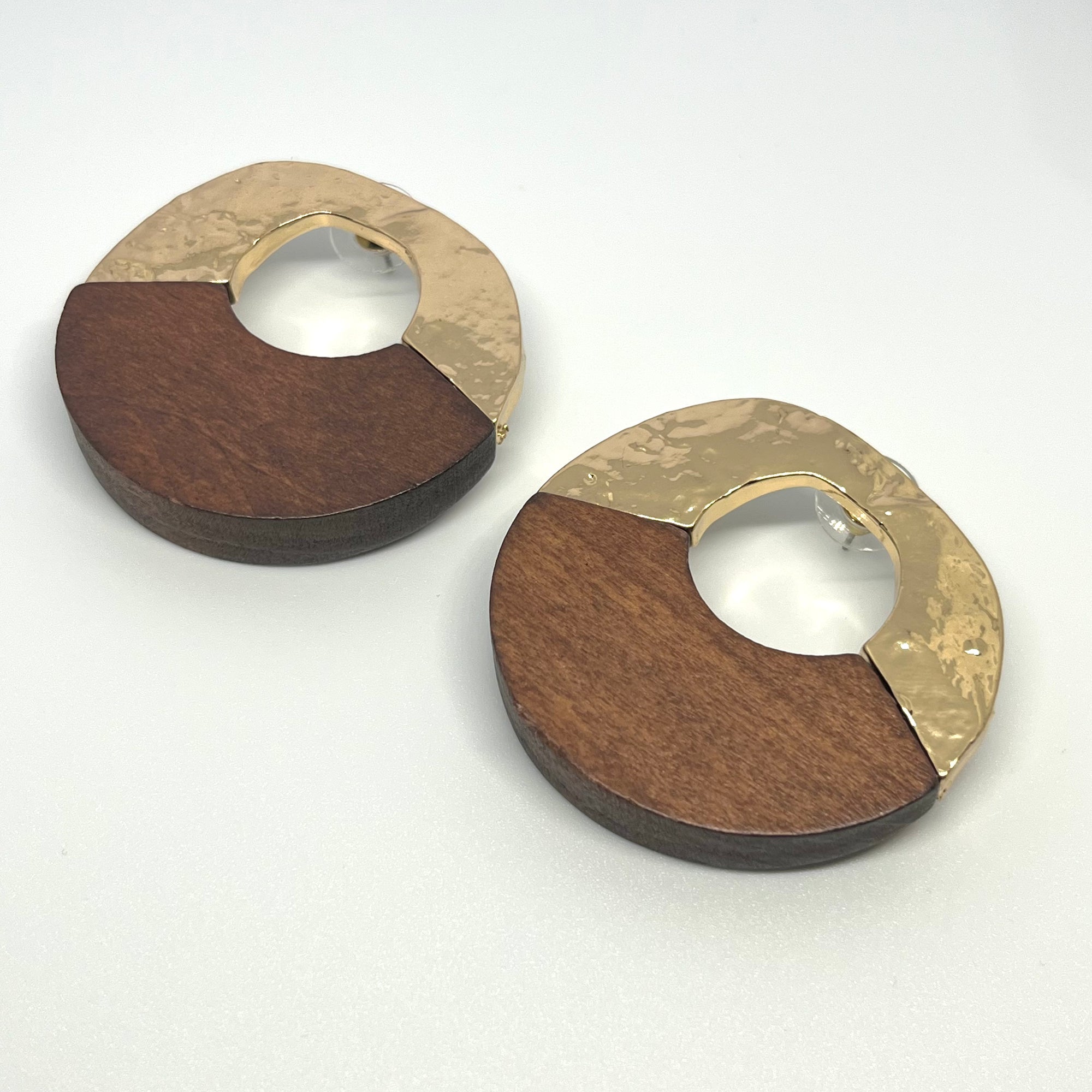 DOROTHEA WOODEN GOLD EARRINGS
