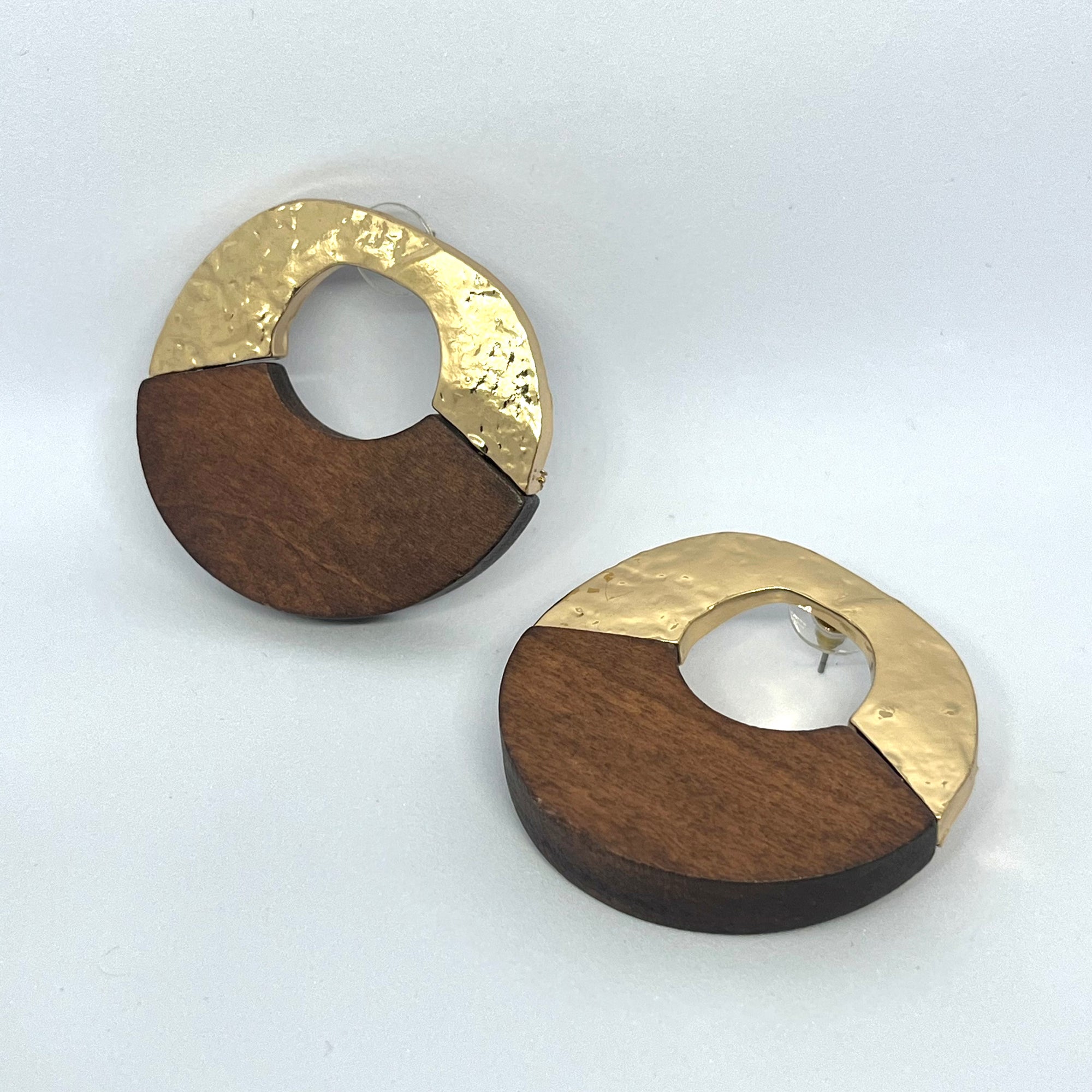 DOROTHEA WOODEN GOLD EARRINGS