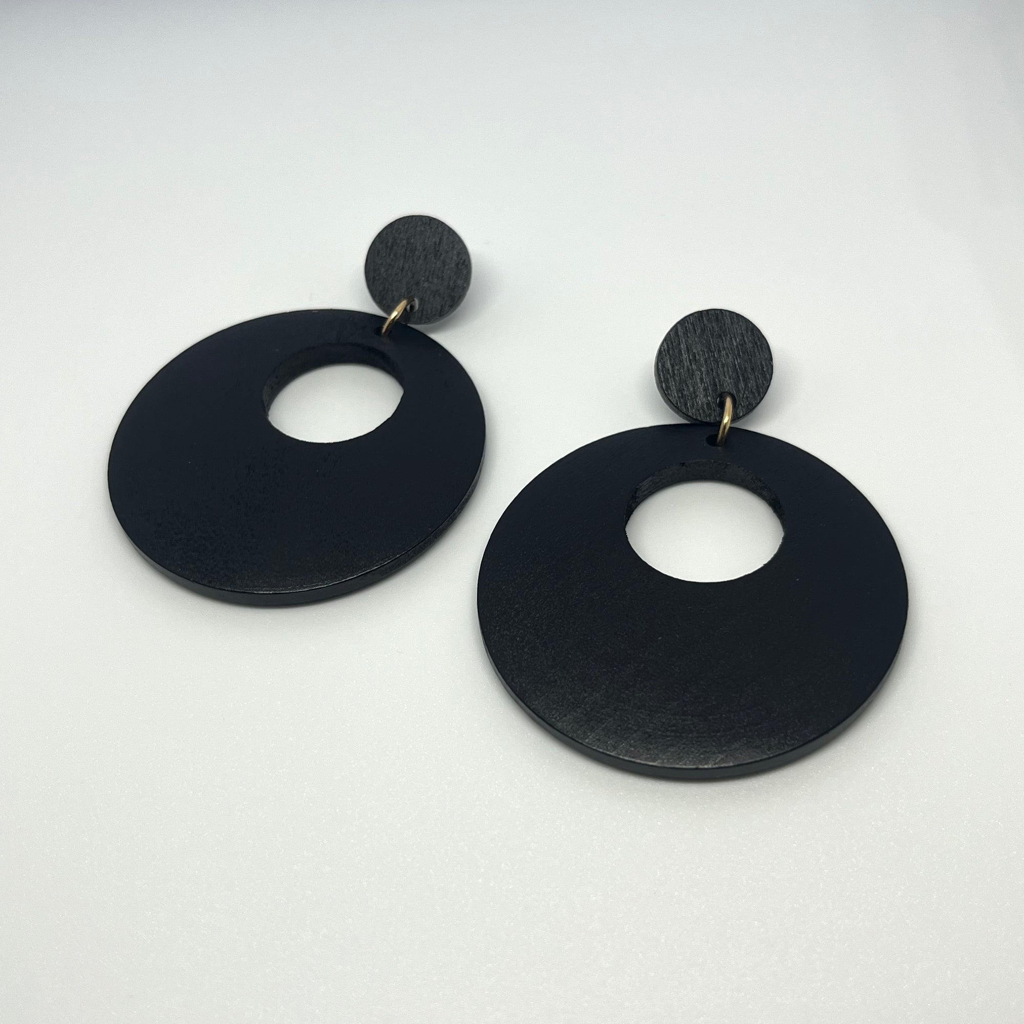 IOANNA BLACK EARRINGS