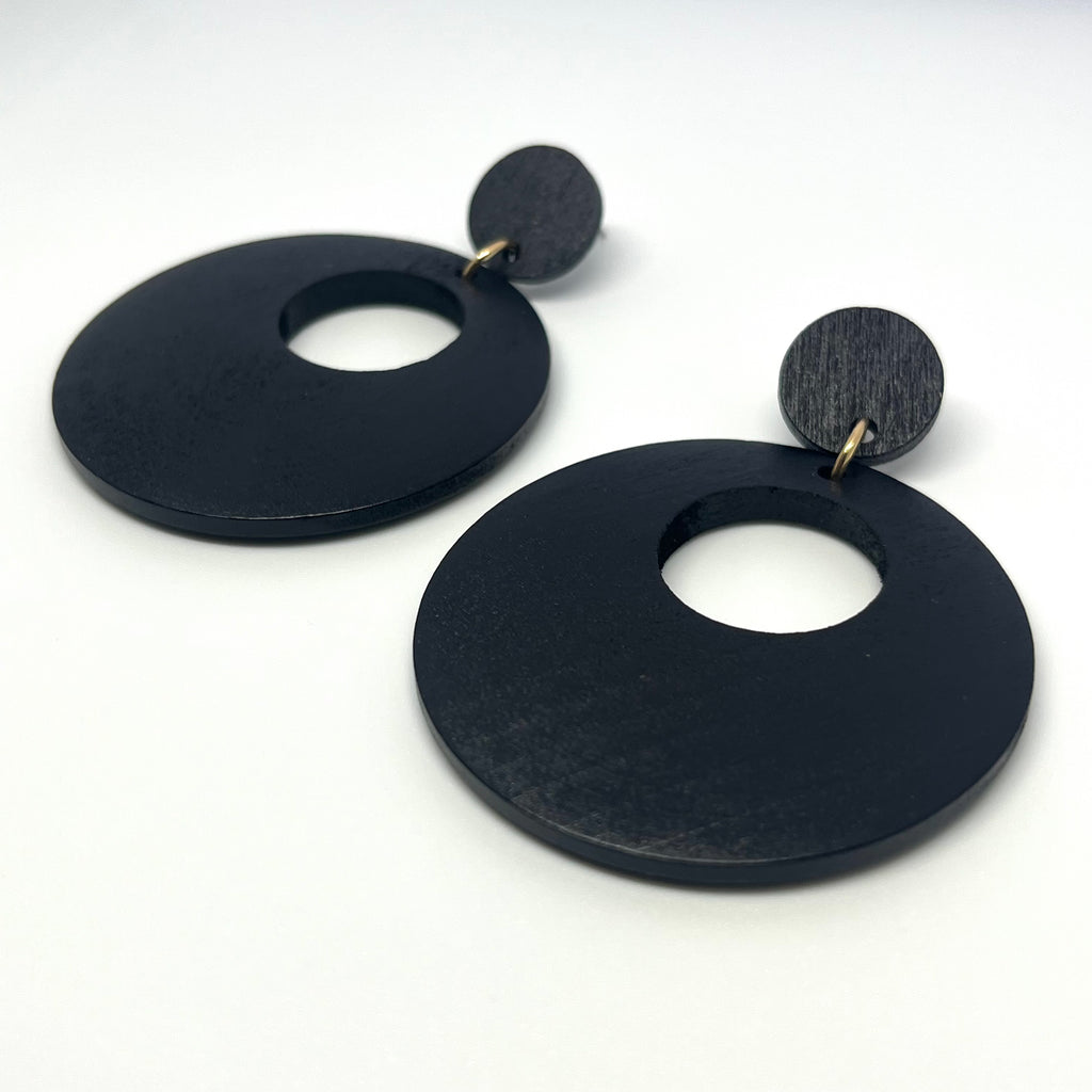 IOANNA BLACK EARRINGS