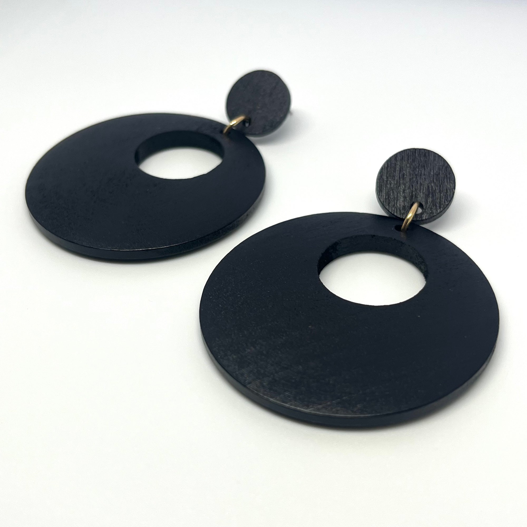 IOANNA BLACK EARRINGS