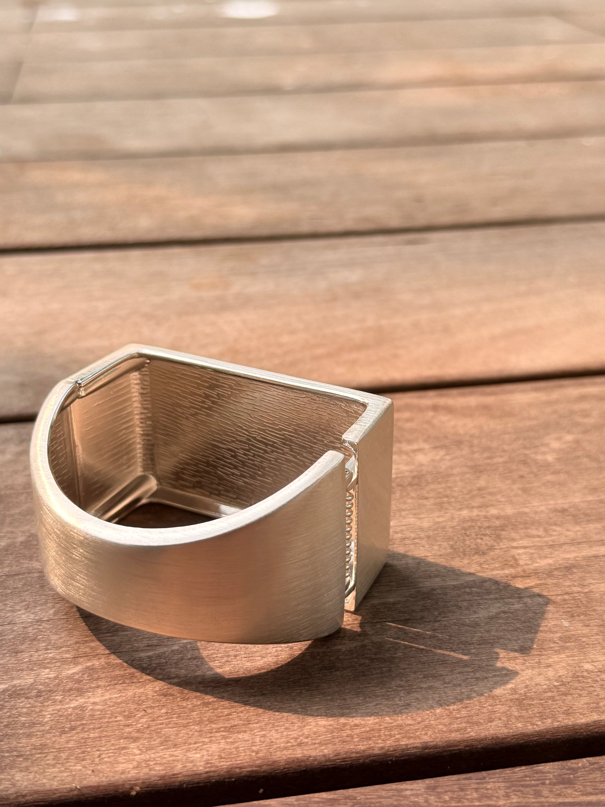 SOLIS SCULPTED SILVER CUFF