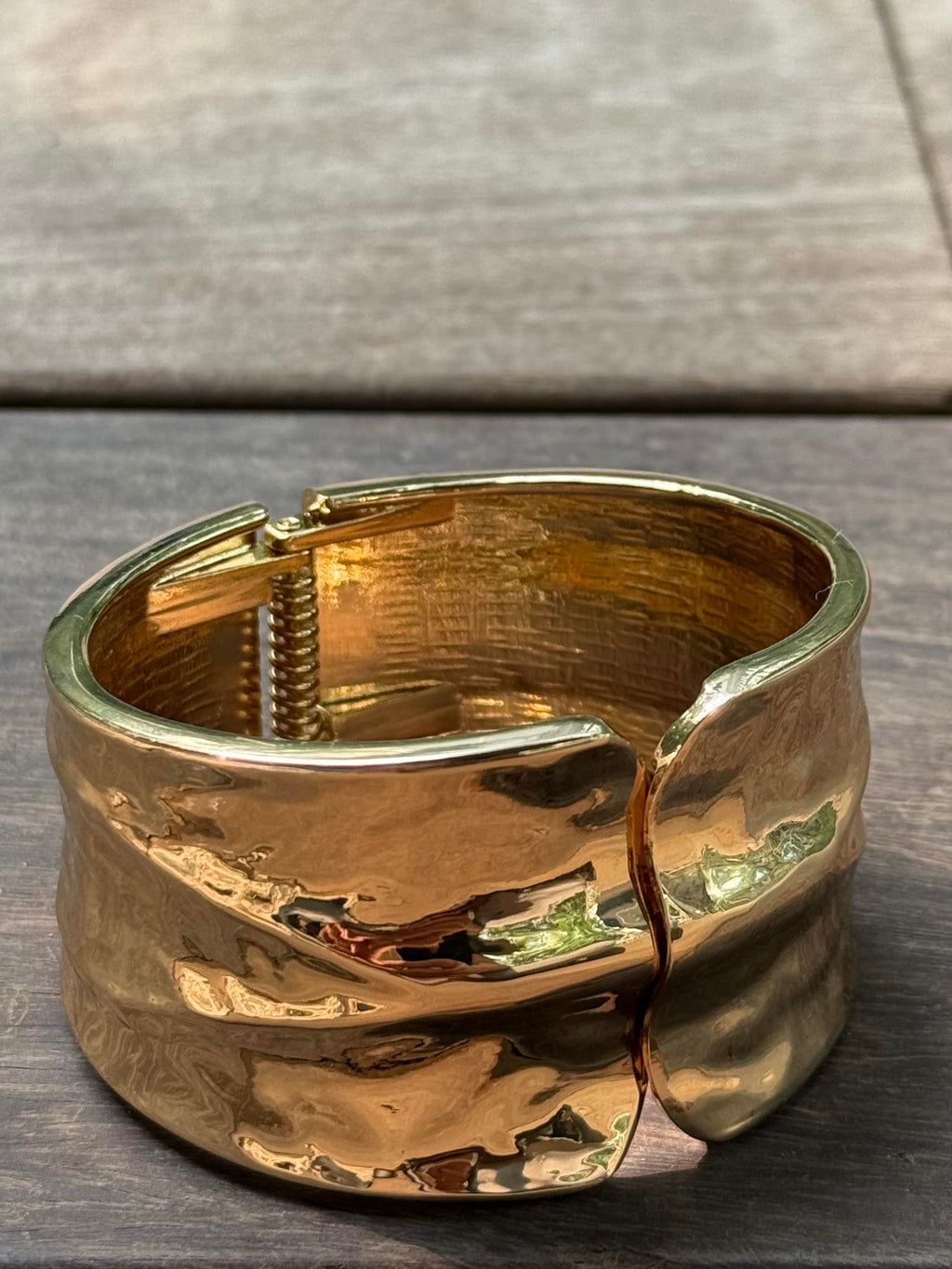 AURELIA HAMMERED GOLD CUFF