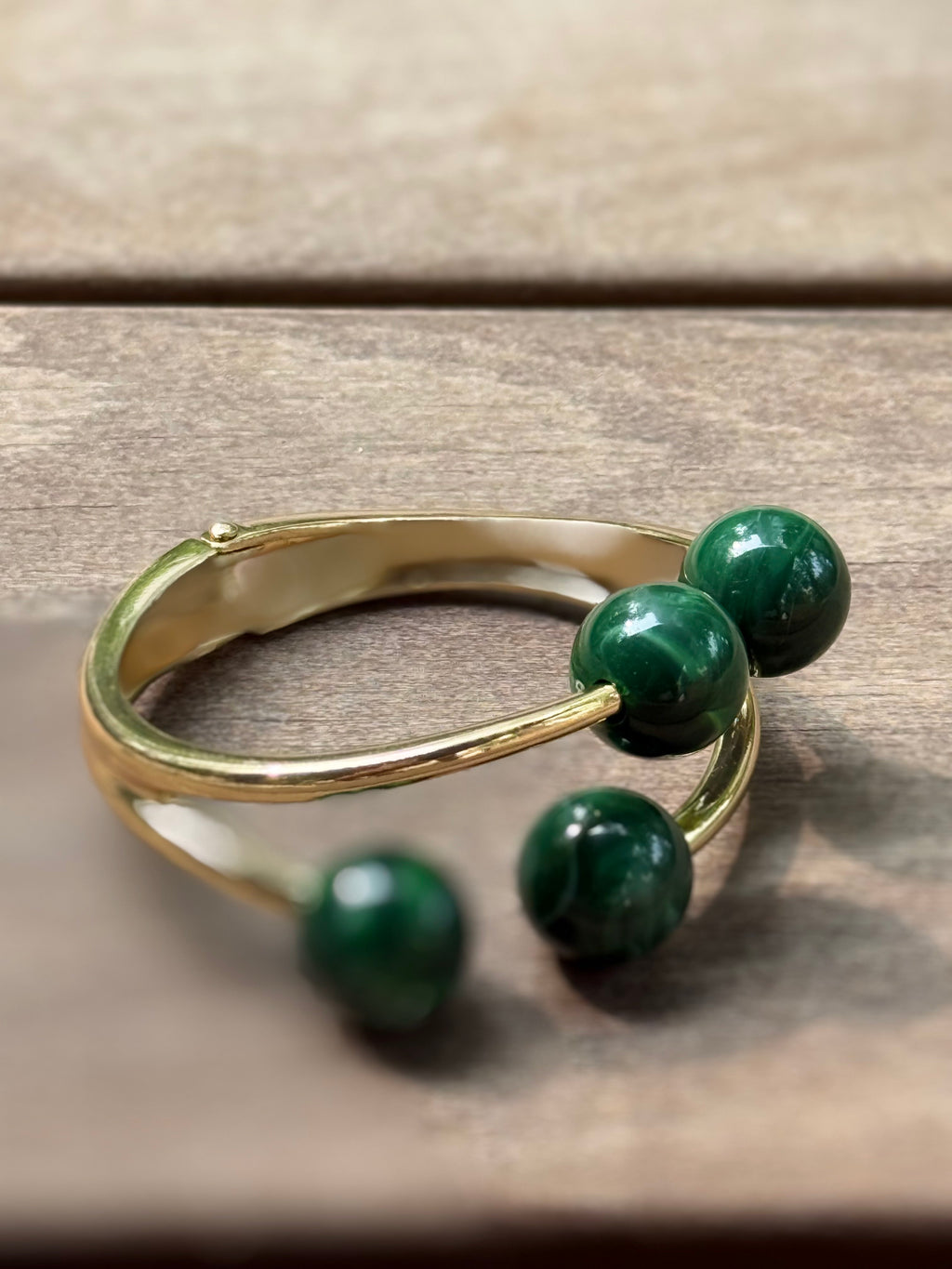EMERALD ORBIT OPEN CUFF