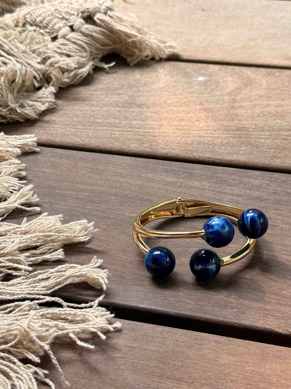 BLUE ORBIT OPEN CUFF