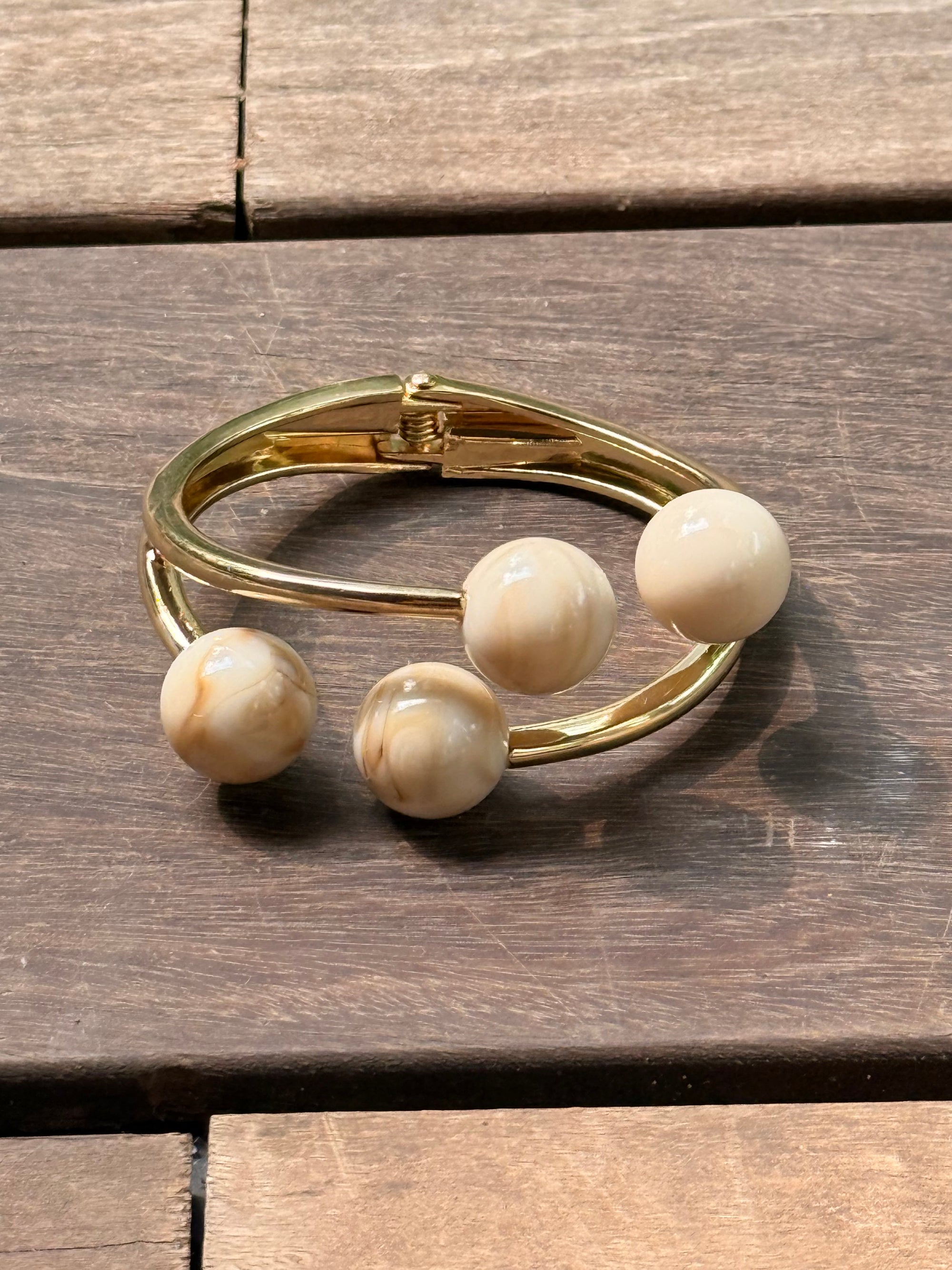 IVORY ORBIT OPEN CUFF