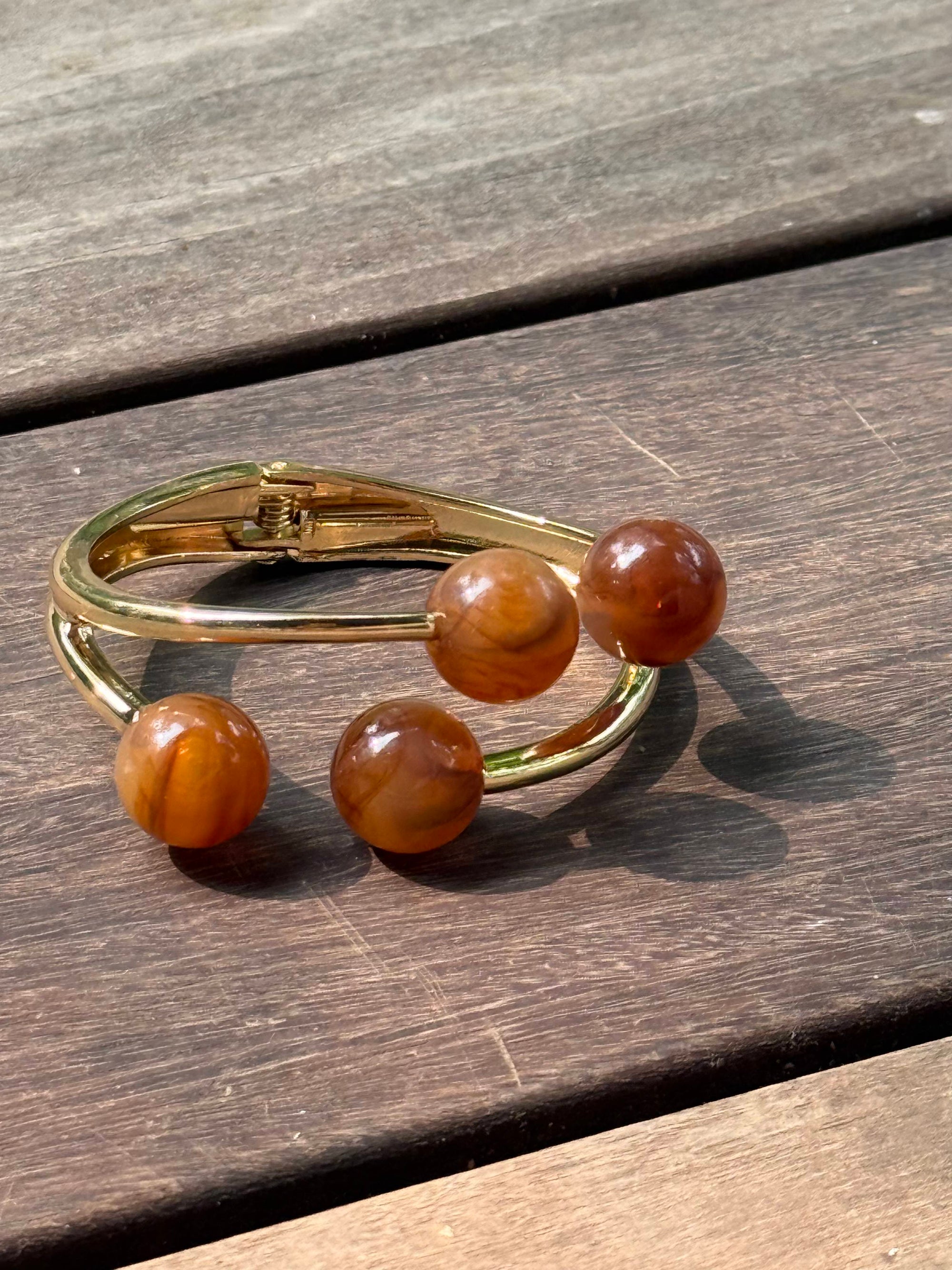 AMBER ORBIT OPEN CUFF