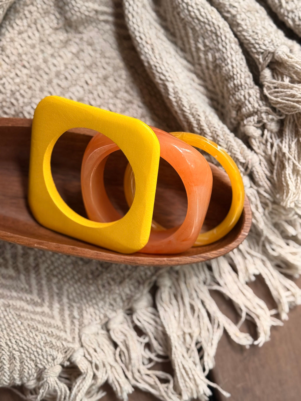 YELLOW RESIN BRACELET STACK