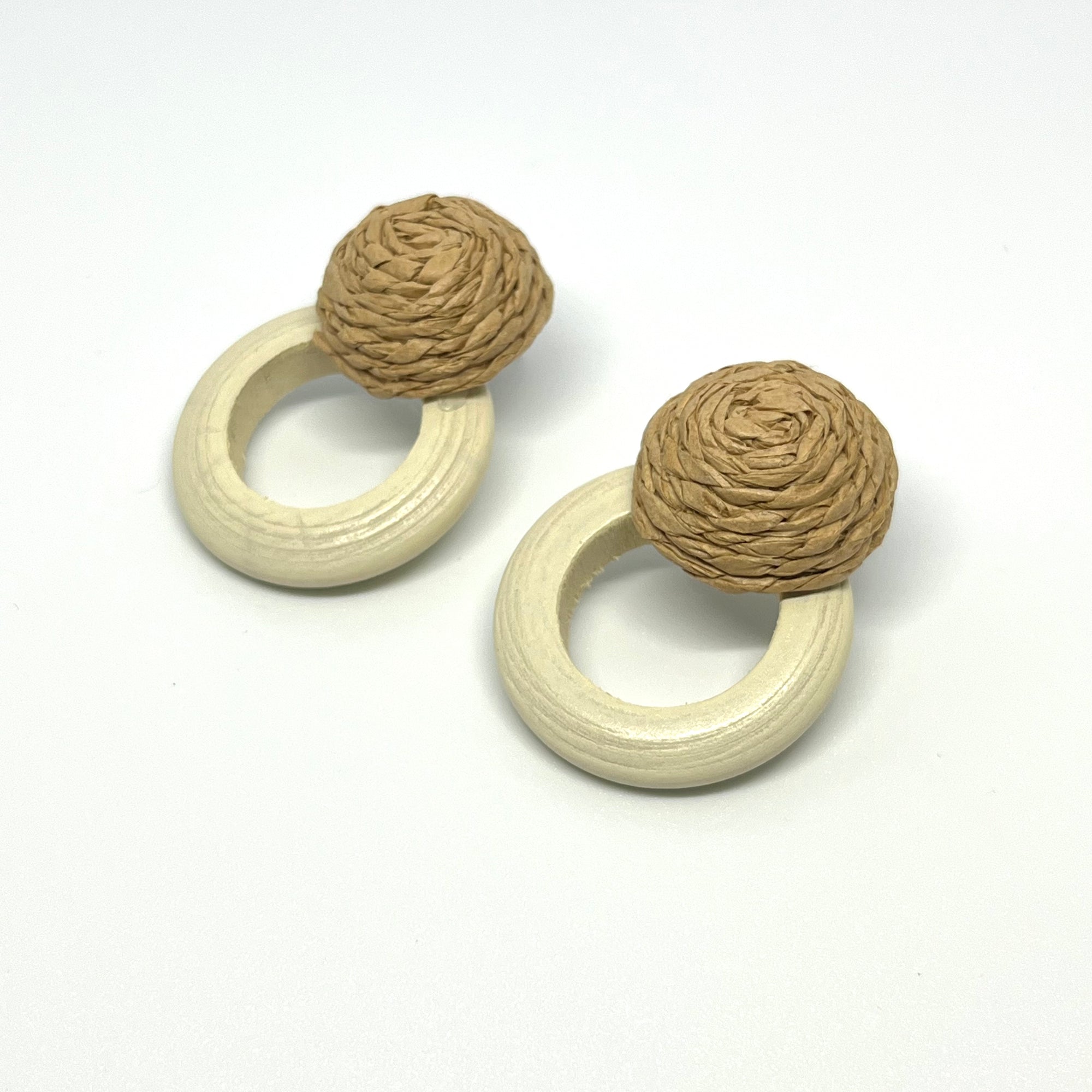 ZETA WHITE BROWN EARRINGS