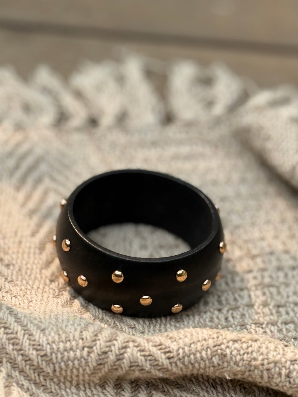 ASTRA STUD CUFF - NOIR