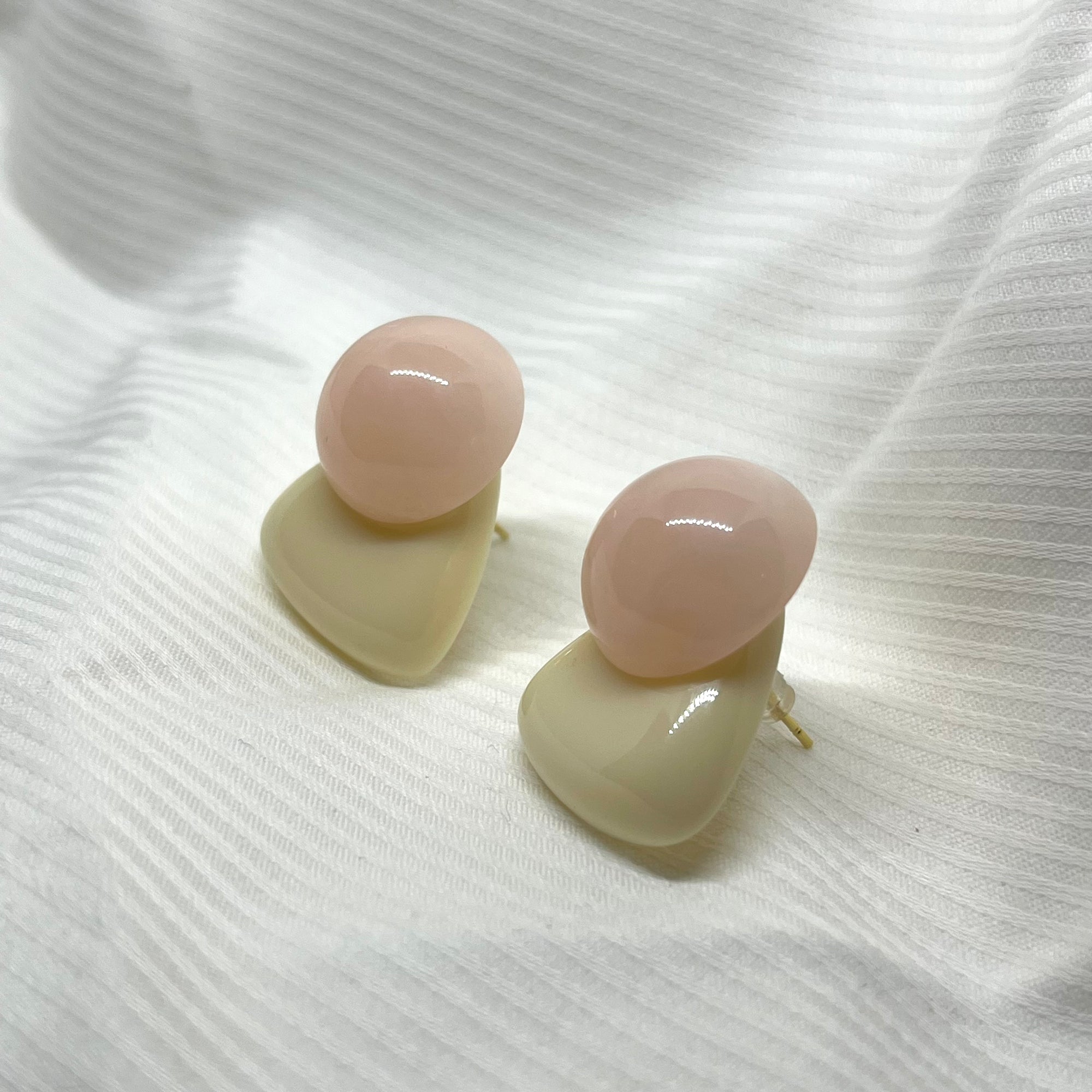 CRINO WHITE PINK EARRINGS