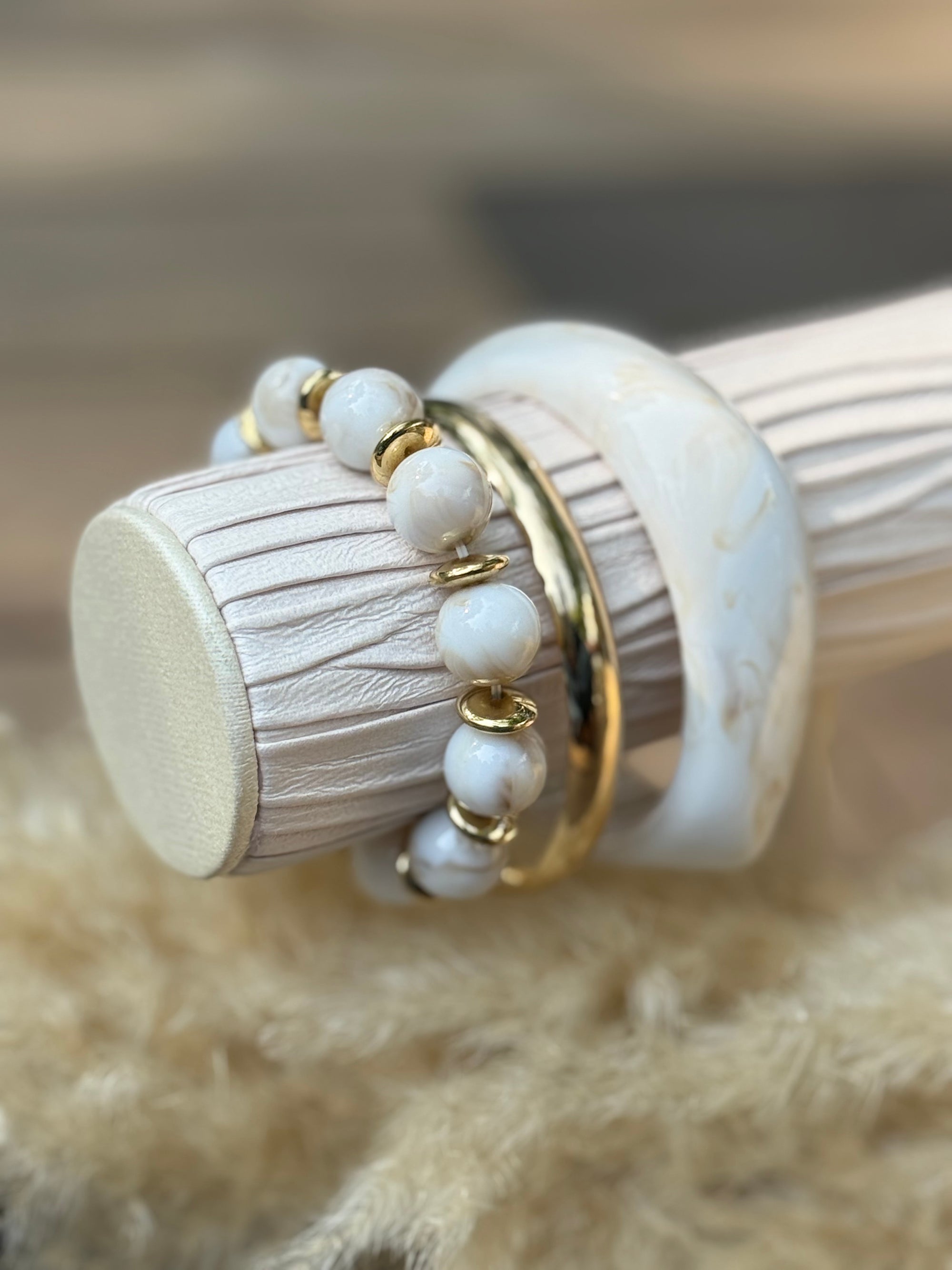 IVORY GLOW STATEMENT BRACELET