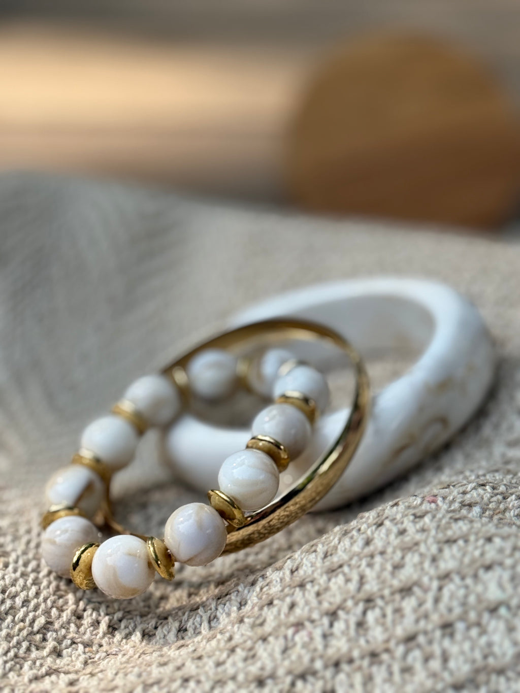 IVORY GLOW STATEMENT BRACELET