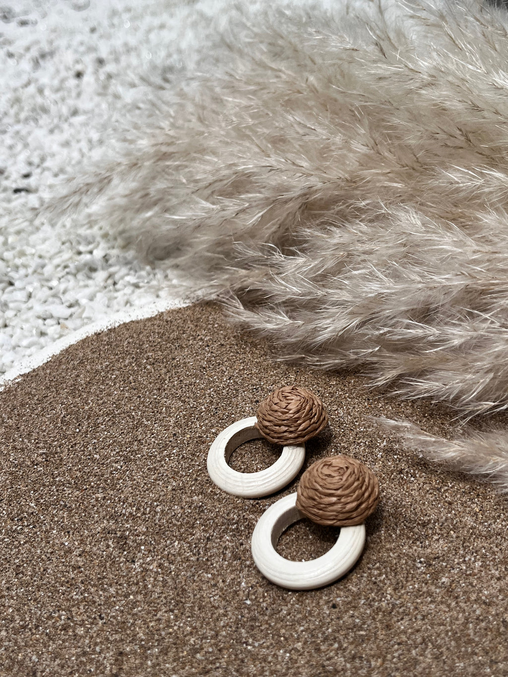 ZETA WHITE BROWN EARRINGS