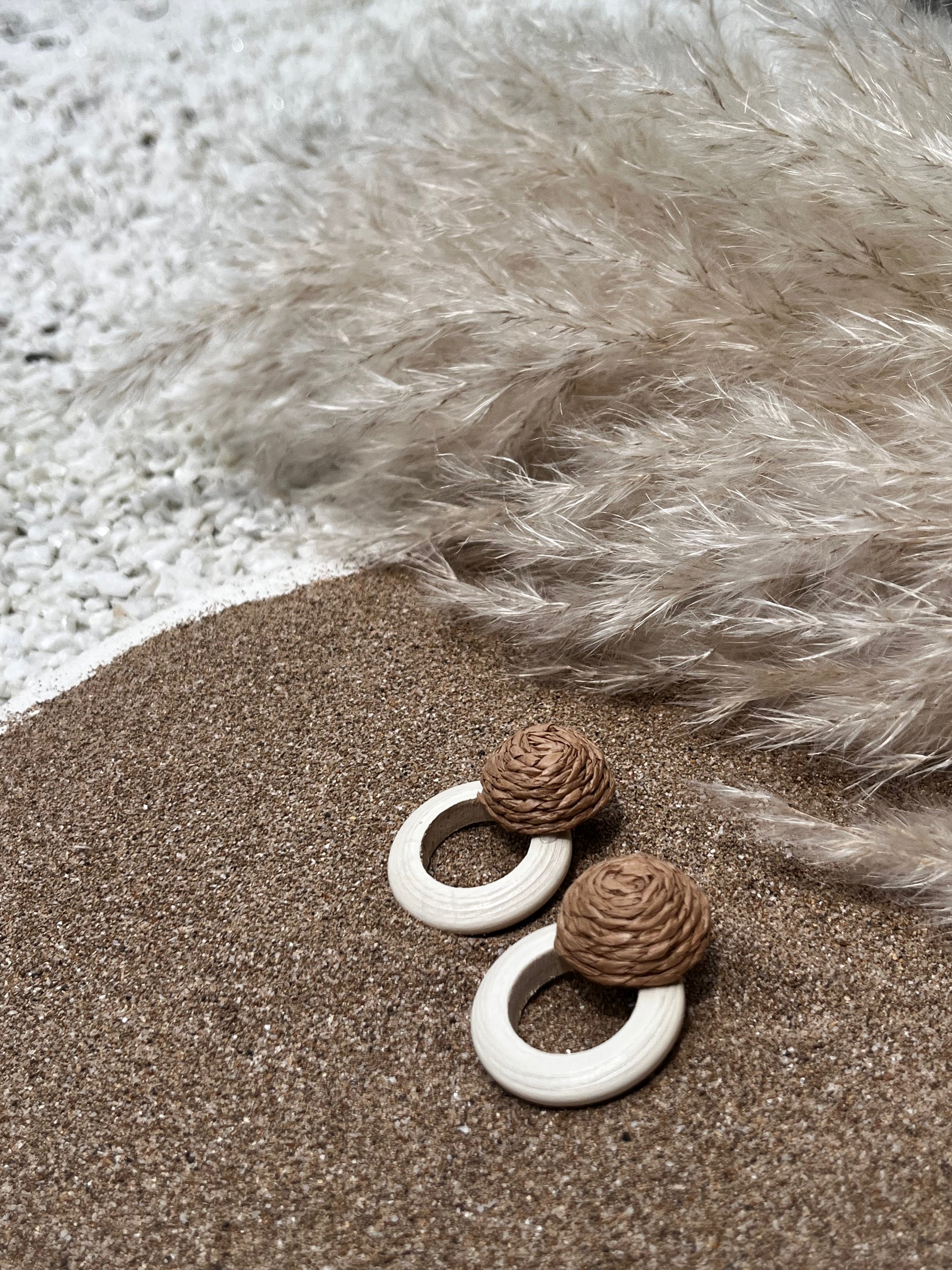 ZETA WHITE BROWN EARRINGS
