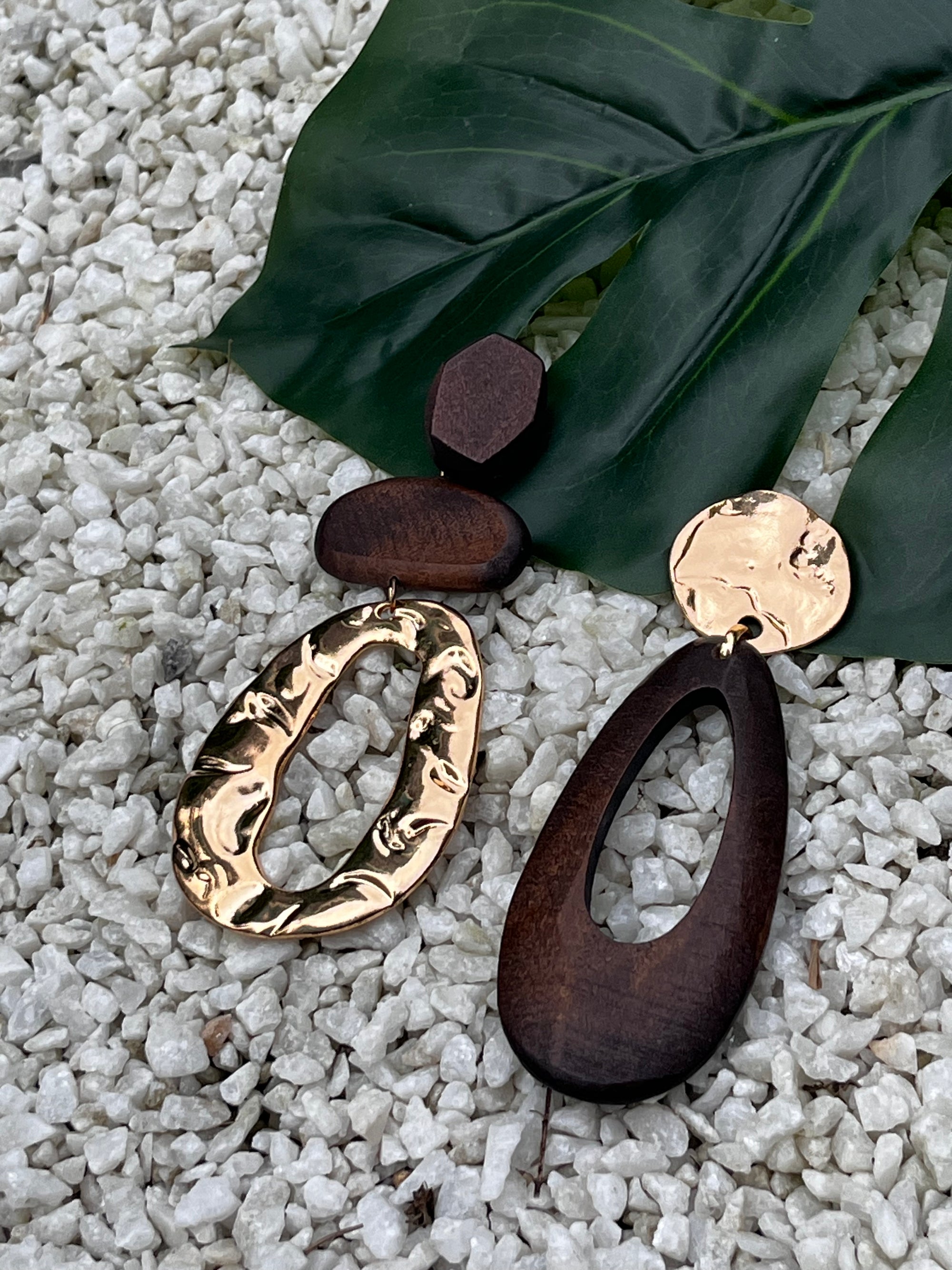 ELEKTRA WOODEN & GOLD EARRINGS