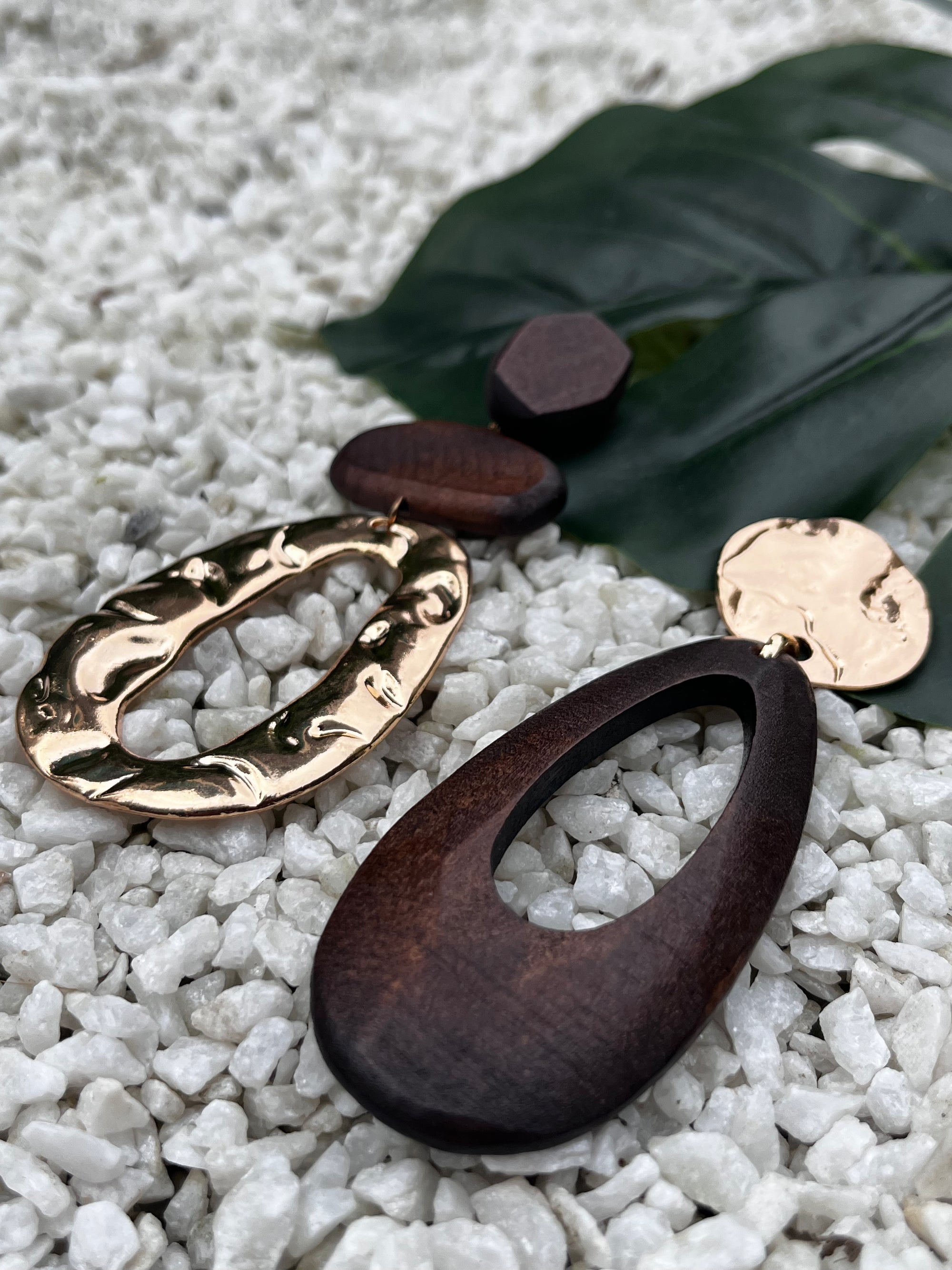 ELEKTRA WOODEN & GOLD EARRINGS