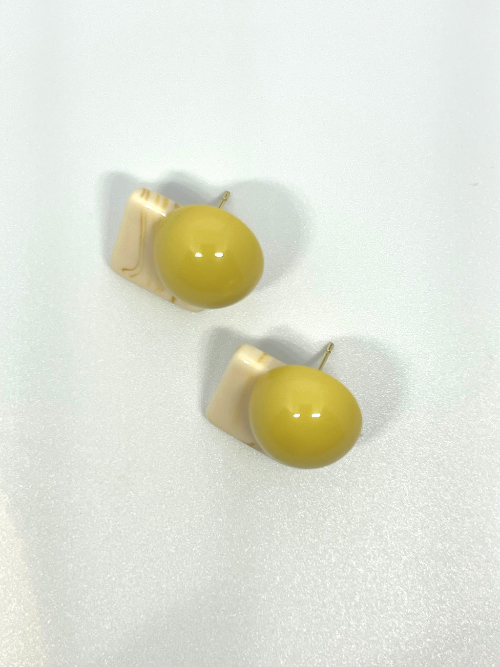 NADIA YELLOW WHITE EARRINGS