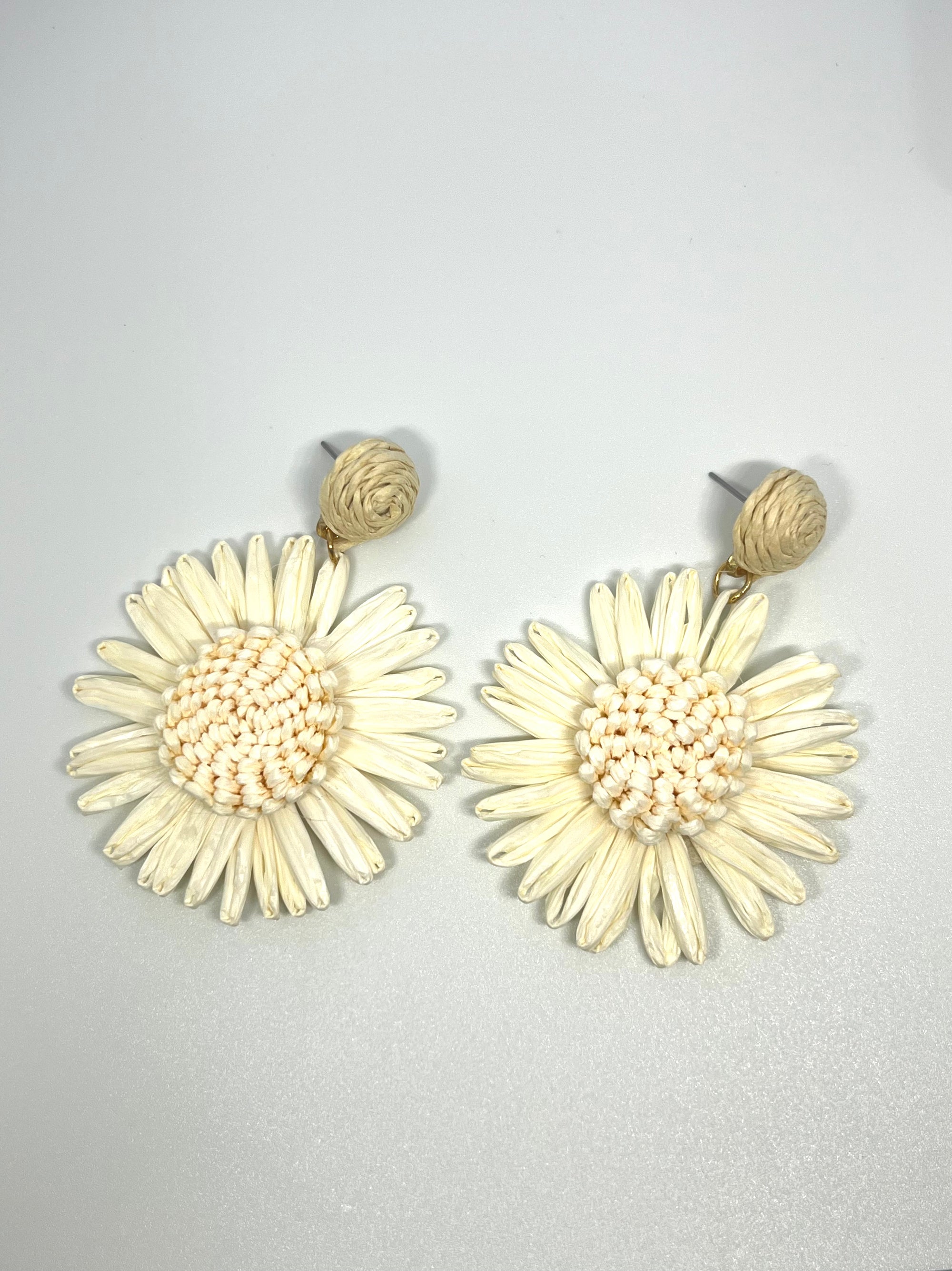 HELIOS OFF WHITE  EARRINGS