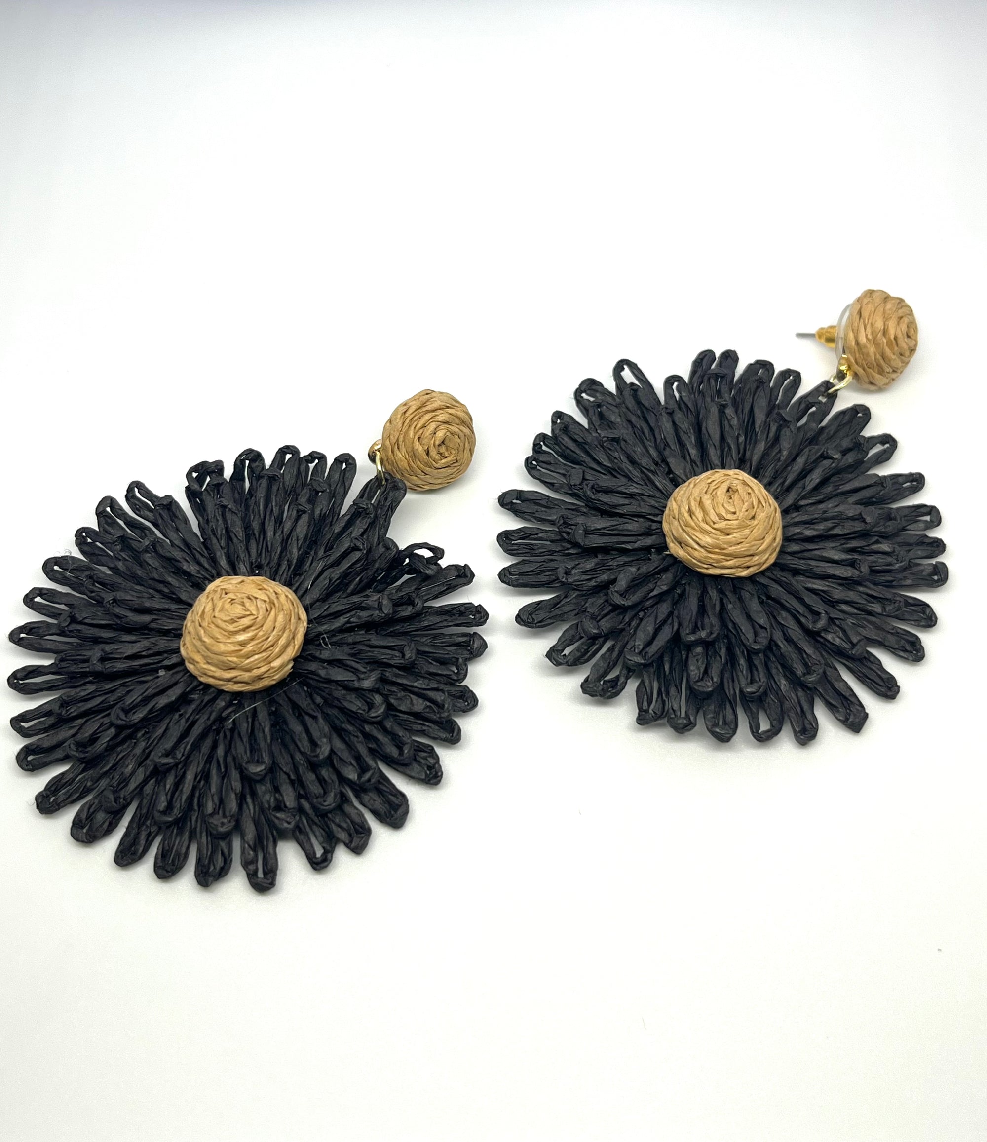 HELIOS BLACK EARRINGS