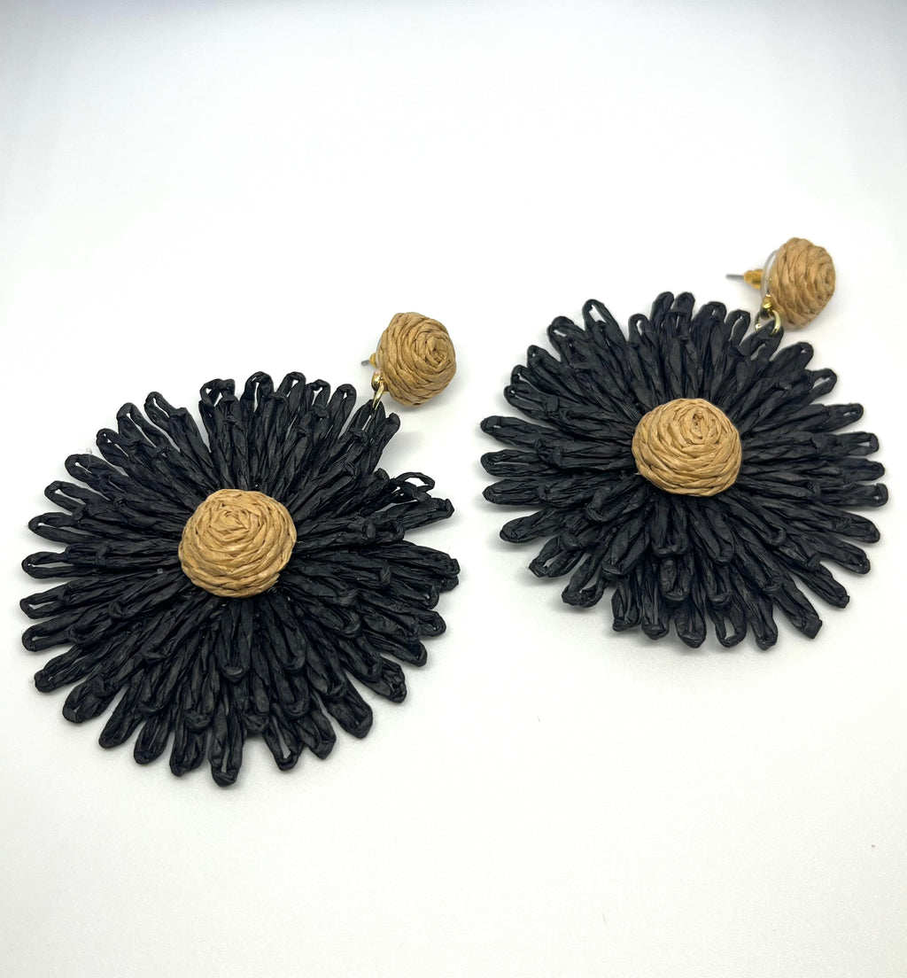 HELIOS BLACK EARRINGS