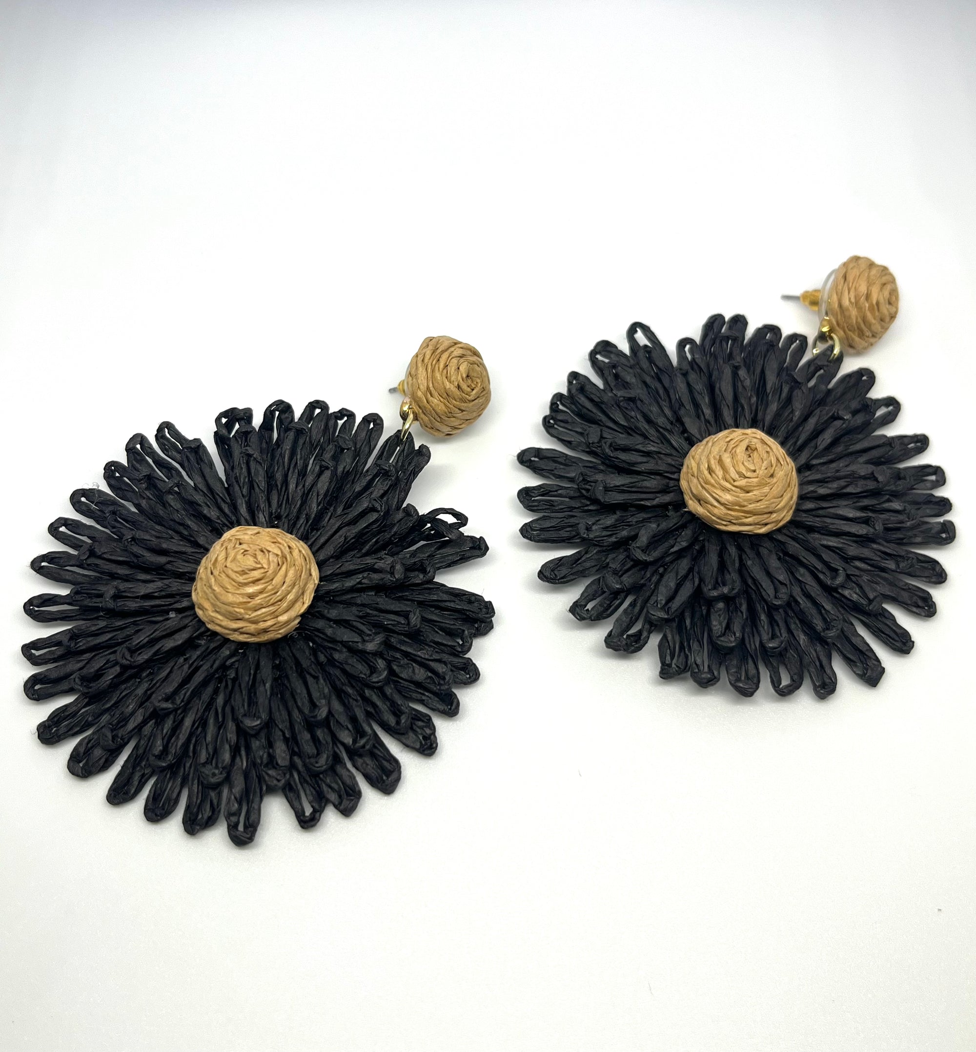 HELIOS BLACK EARRINGS