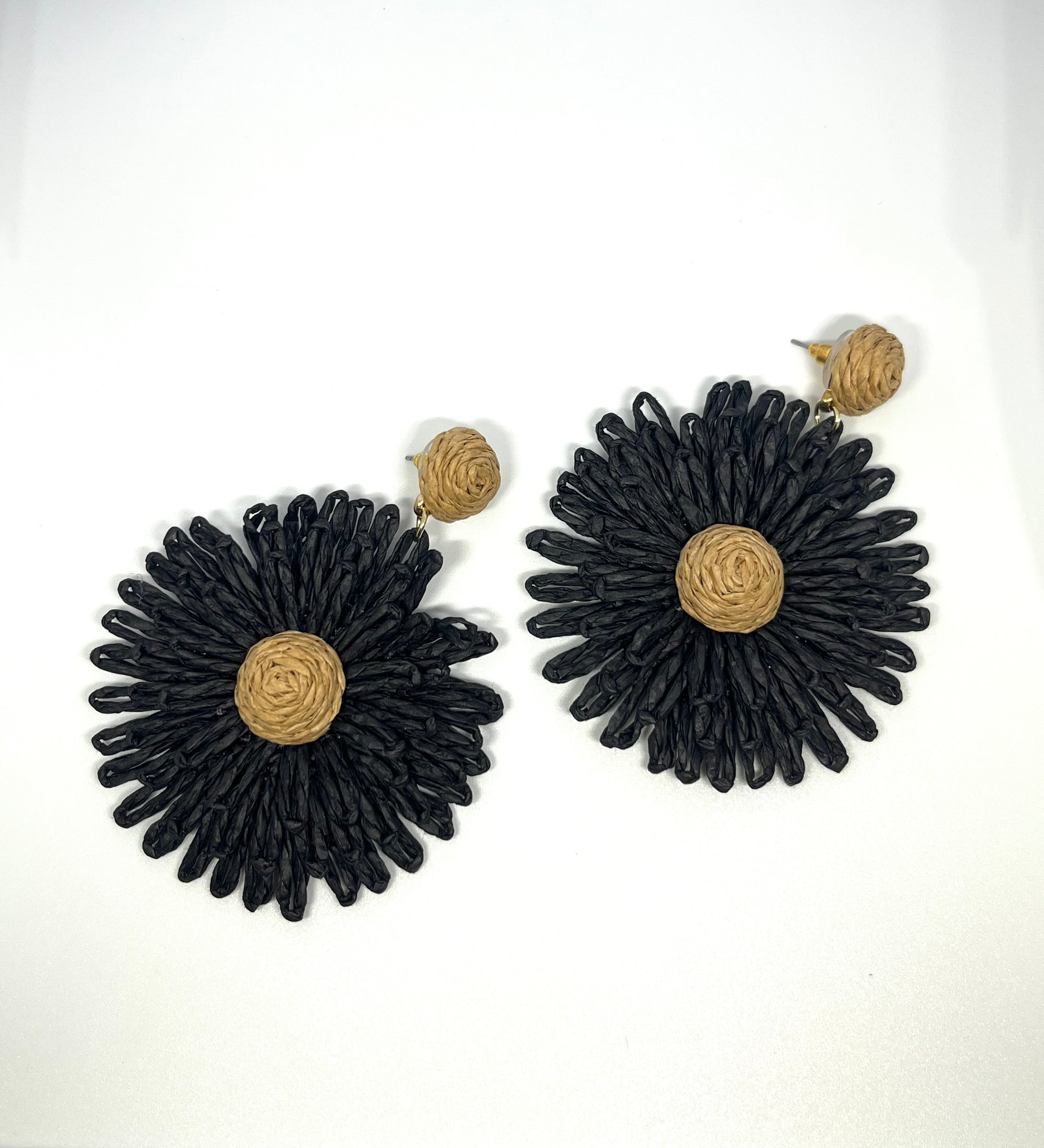HELIOS BLACK EARRINGS