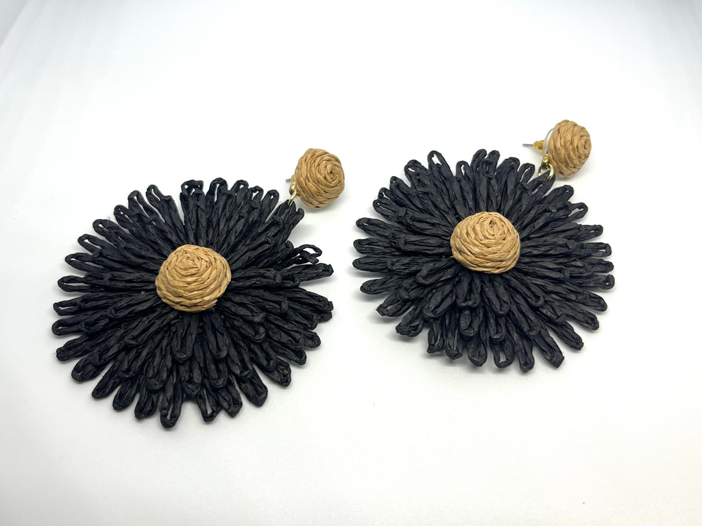 HELIOS BLACK EARRINGS