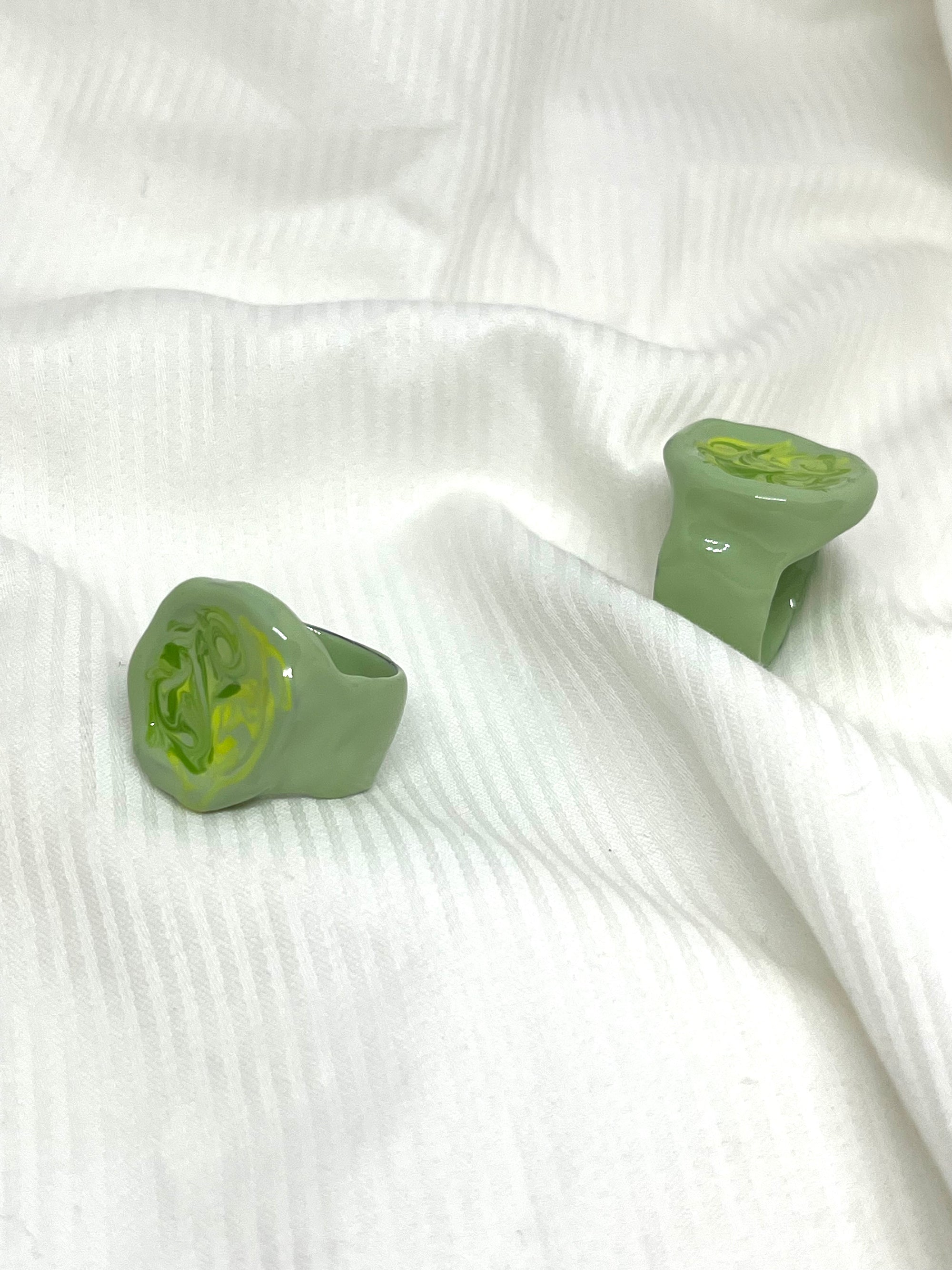 ANNIS GREEN RING