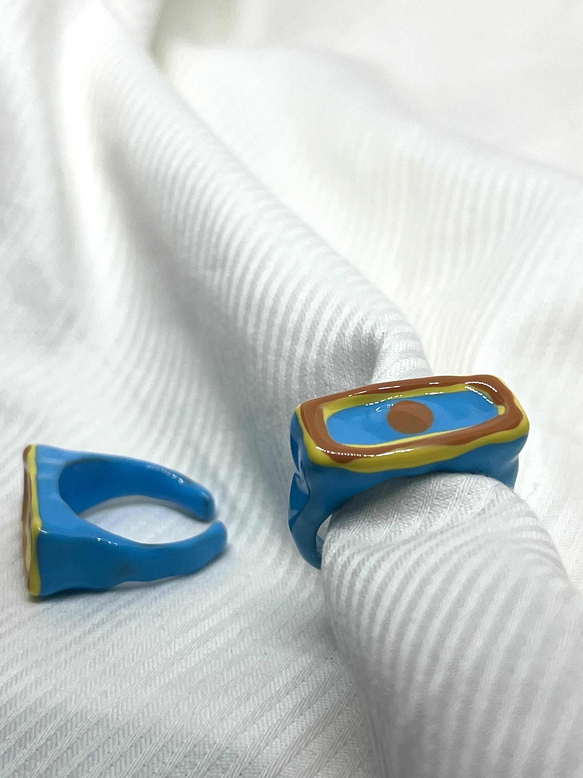 ARETHA BLUE RING